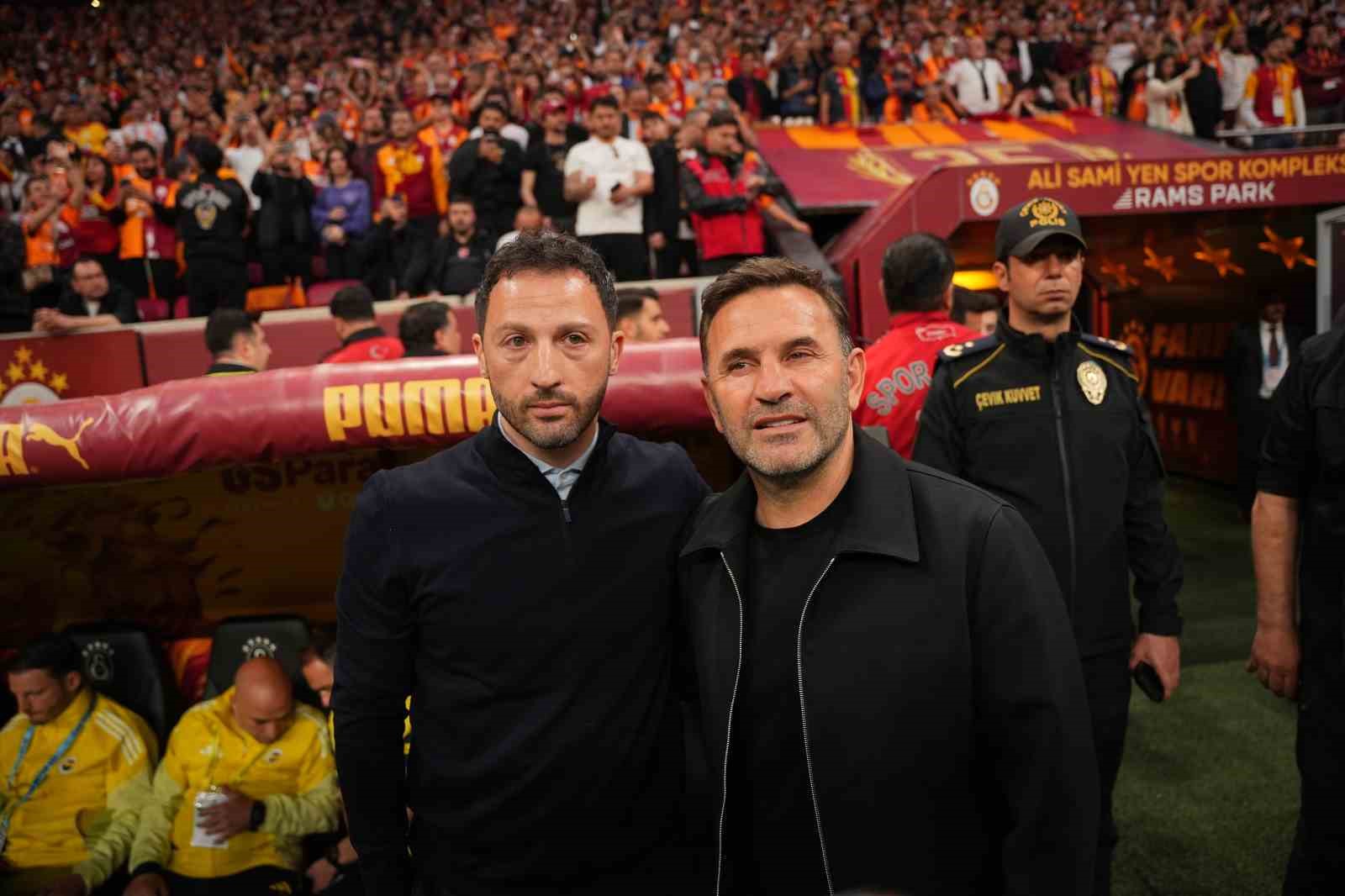 Trendyol Süper Lig: Galatasaray: 0 - Fenerbahçe: 0 (Maç devam ediyor)
