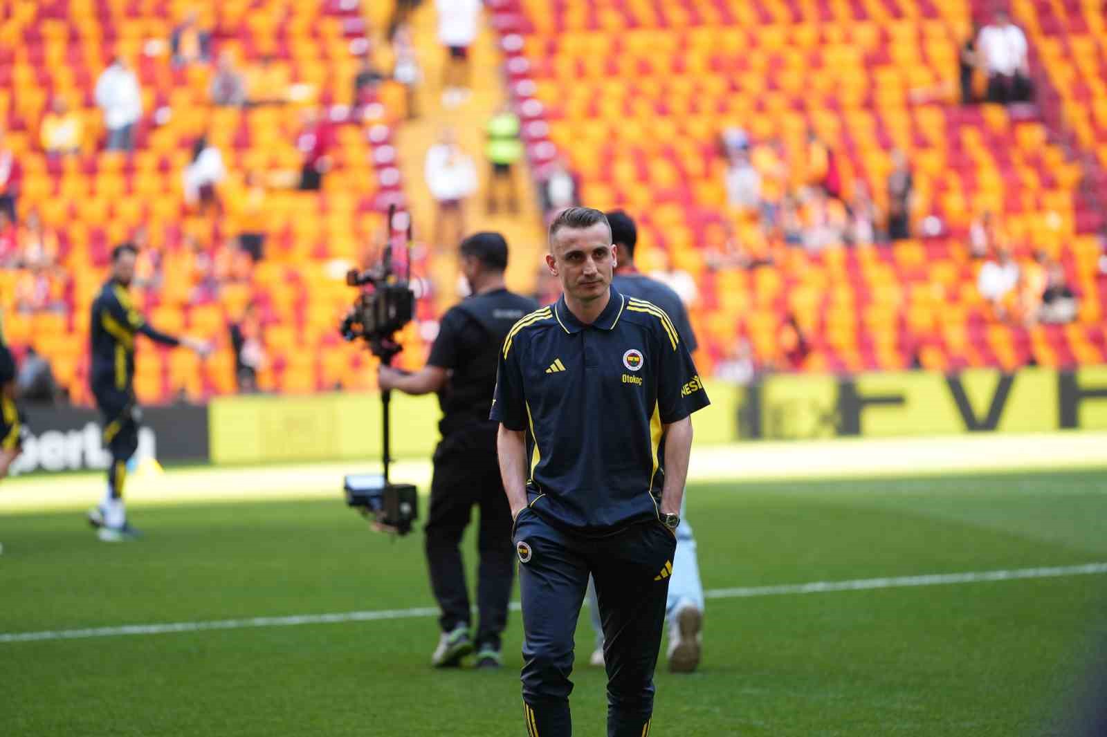 Trendyol Süper Lig: Galatasaray: 0 - Fenerbahçe: 0 (Maç devam ediyor)
