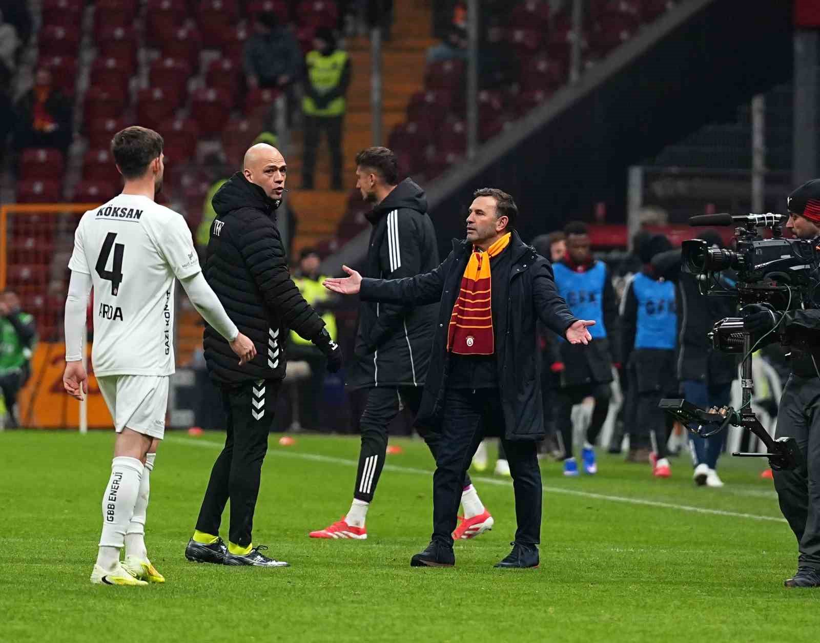 Trendyol Süper Lig: Galatasaray: 0 - Gaziantep FK: 0 (İlk yarı)
