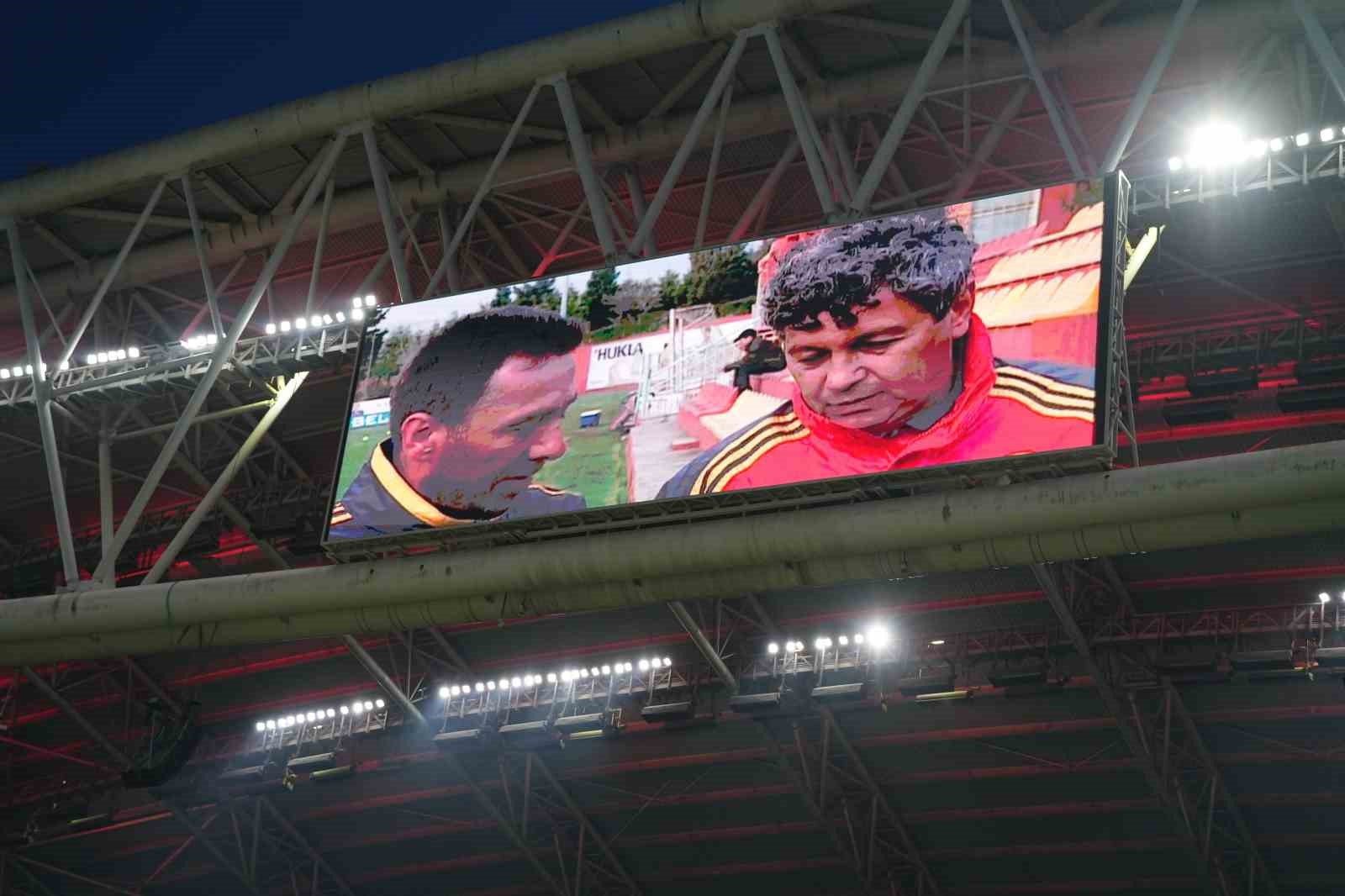 Trendyol Süper Lig: Galatasaray: 0 - Kocaelispor: 0 (Maç devam ediyor)
