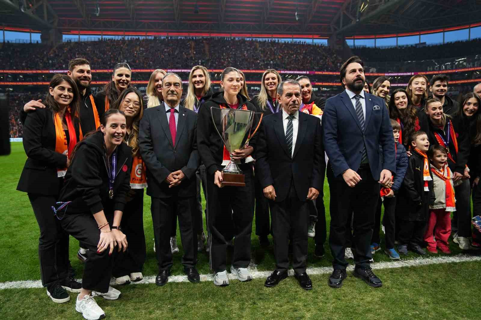 Trendyol Süper Lig: Galatasaray: 0 - Kocaelispor: 0 (Maç devam ediyor)
