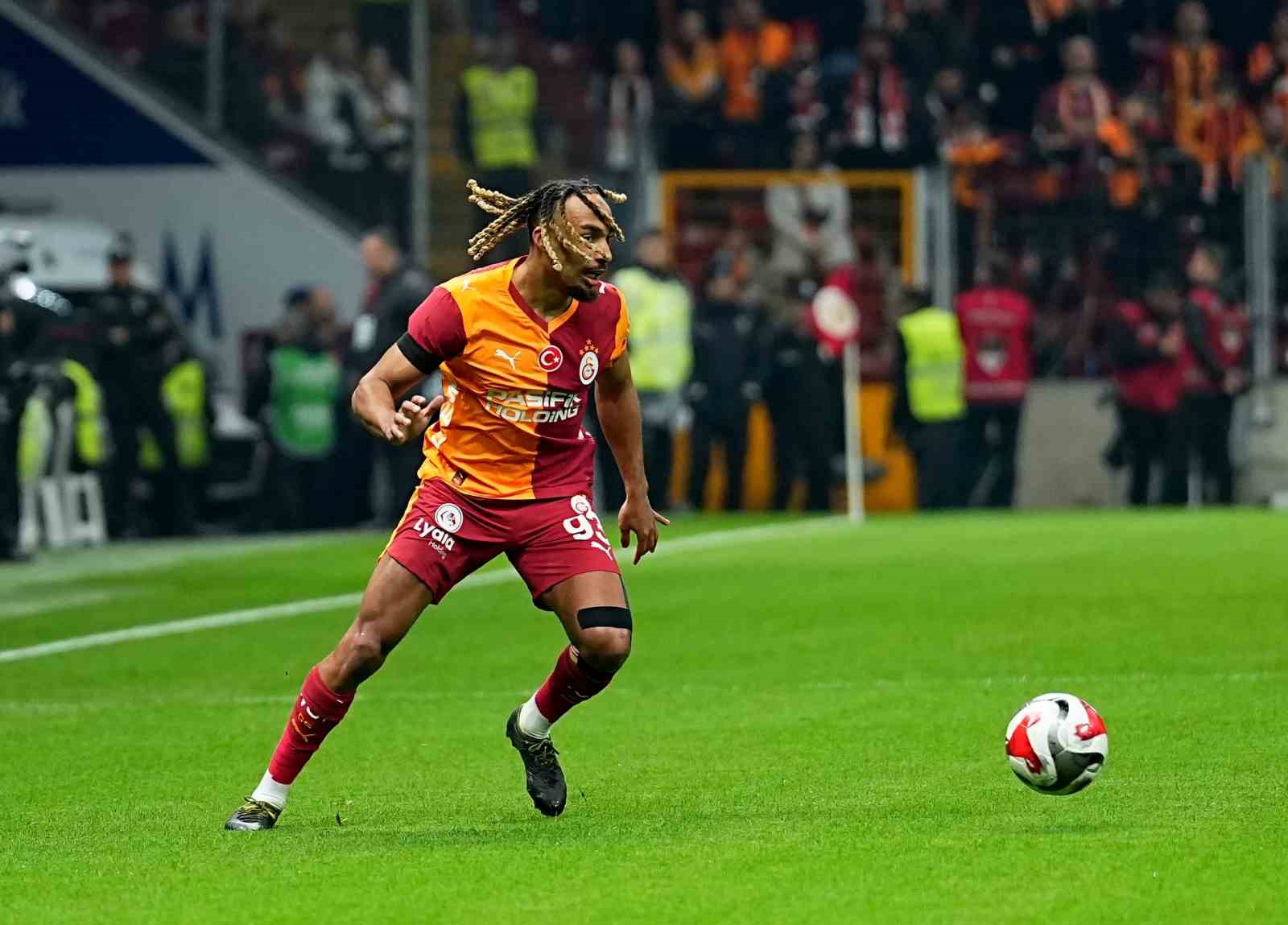 Trendyol Süper Lig: Galatasaray: 1 - Eyüpspor: 0 (Maç devam ediyor)

