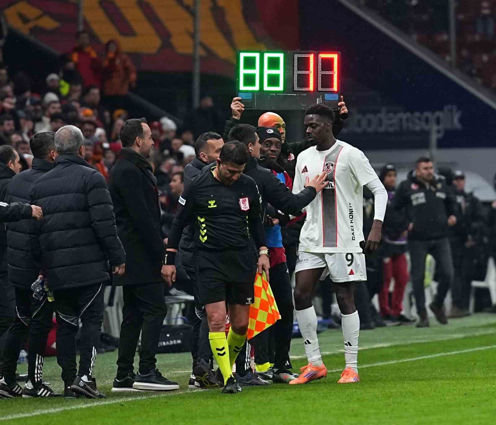 Trendyol Süper Lig: Galatasaray: 1 - Gaziantep FK: 1 (Maç sonucu)
