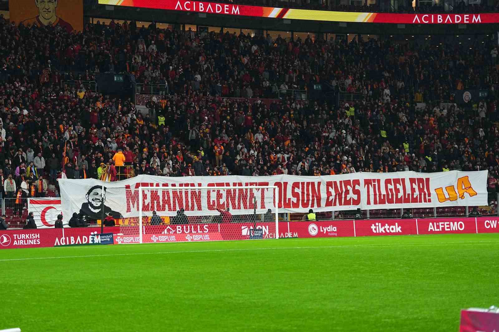 Trendyol Süper Lig: Galatasaray: 1 - Kayserispor: 0 (Maç devam ediyor)
