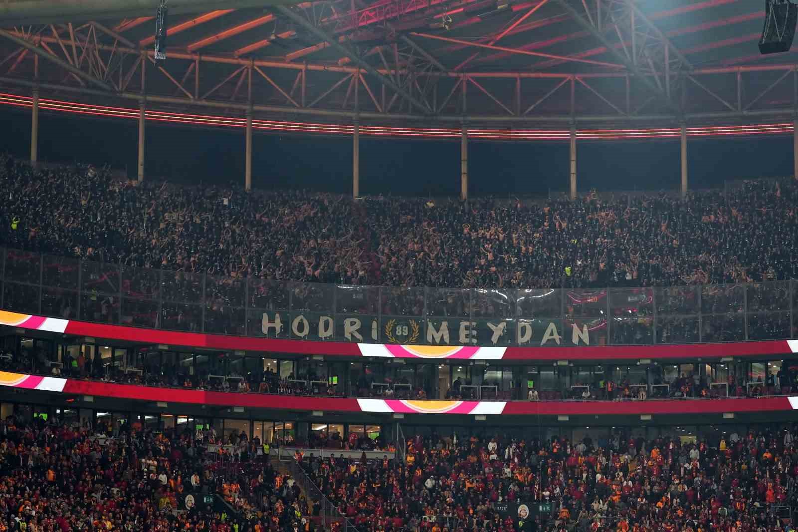 Trendyol Süper Lig: Galatasaray: 1 - Kocaelispor: 1 (Maç sonucu)
Trendyol Süper Lig: Galatasaray: 1 - Kocaelispor: 1 (Maç sonucu)