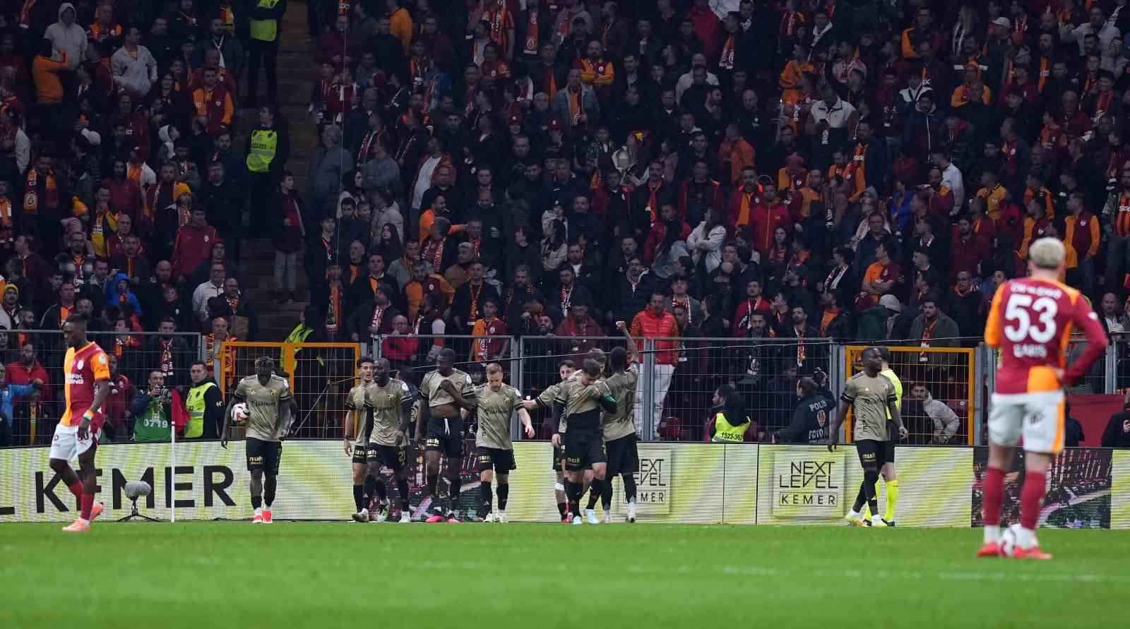 Trendyol Süper Lig: Galatasaray: 1 - Kocaelispor: 1 (Maç sonucu)
Trendyol Süper Lig: Galatasaray: 1 - Kocaelispor: 1 (Maç sonucu)