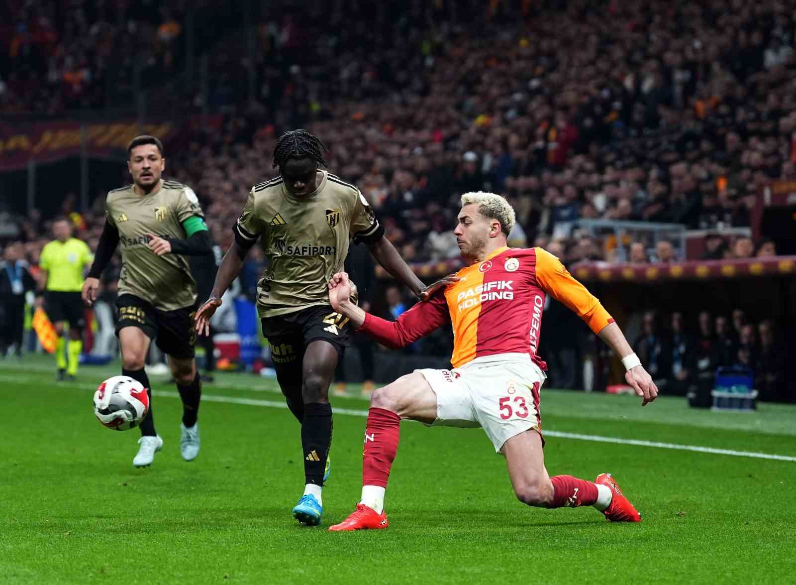 Trendyol Süper Lig: Galatasaray: 1 - Kocaelispor: 1 (Maç sonucu)
Trendyol Süper Lig: Galatasaray: 1 - Kocaelispor: 1 (Maç sonucu)