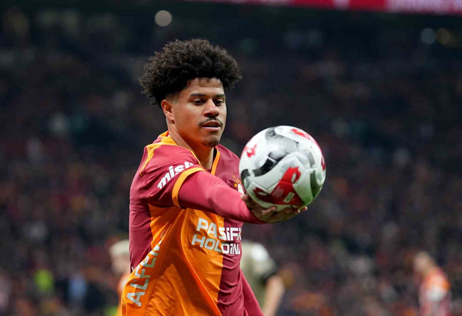 Trendyol Süper Lig: Galatasaray: 1 - Kocaelispor: 1 (Maç sonucu)
Trendyol Süper Lig: Galatasaray: 1 - Kocaelispor: 1 (Maç sonucu)