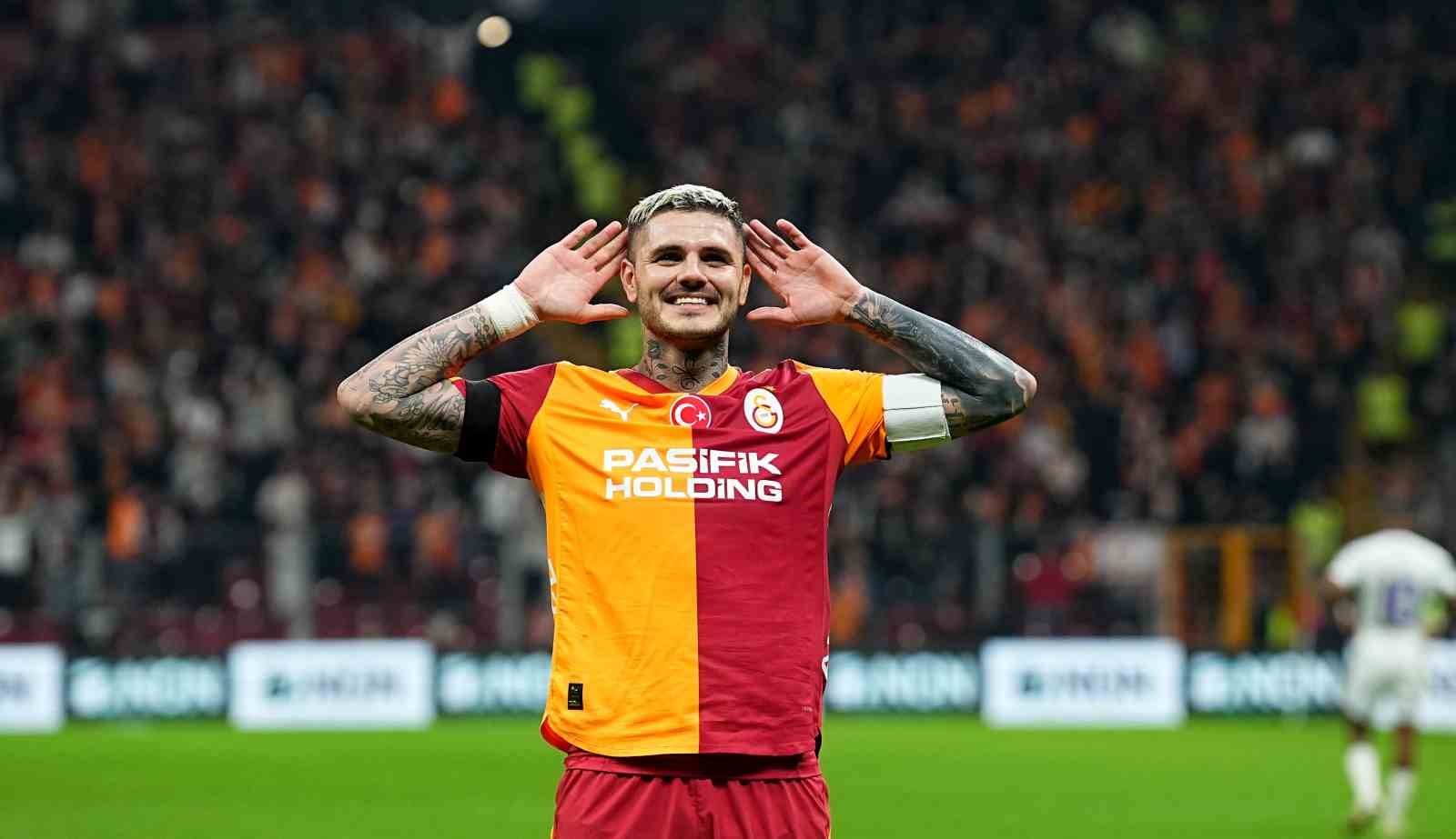 Trendyol Süper Lig: Galatasaray: 2 - Eyüpspor: 0 (İlk yarı)
