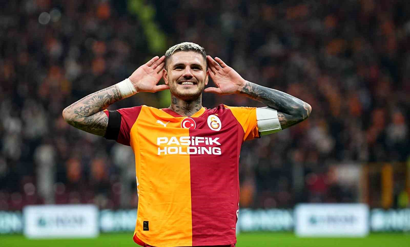 Trendyol Süper Lig: Galatasaray: 2 - Eyüpspor: 0 (İlk yarı)
