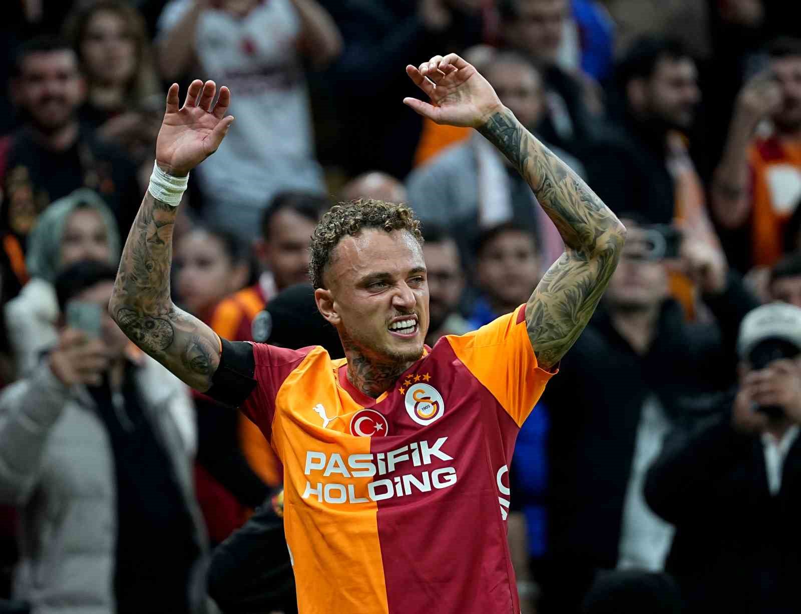 Trendyol Süper Lig: Galatasaray: 2 - Eyüpspor: 0 (İlk yarı)
