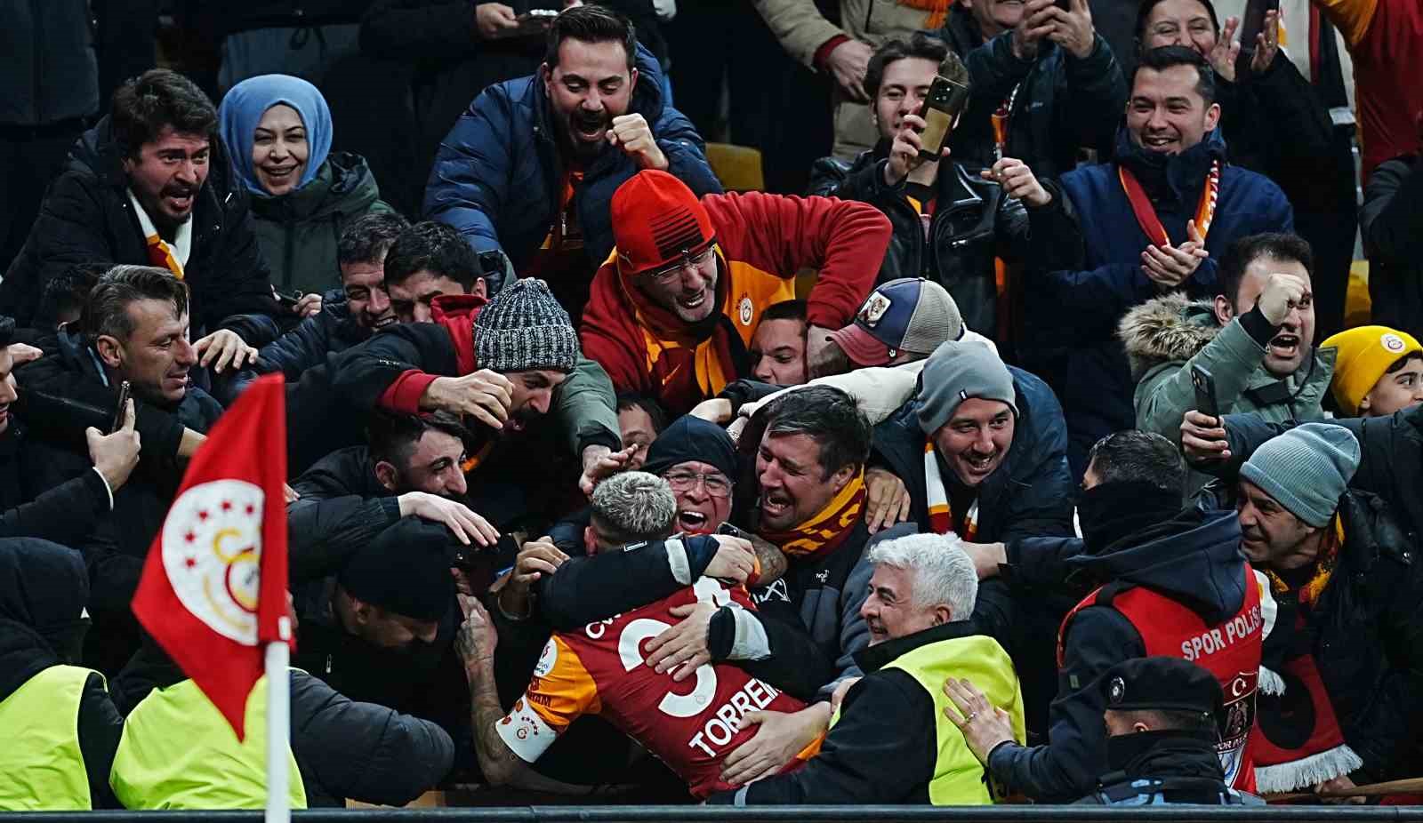 Trendyol Süper Lig: Galatasaray: 3 - Corendon Alanyaspor: 1 (Maç sonucu)
Trendyol Süper Lig: Galatasaray: 3 - Corendon Alanyaspor: 1 (Maç sonucu)