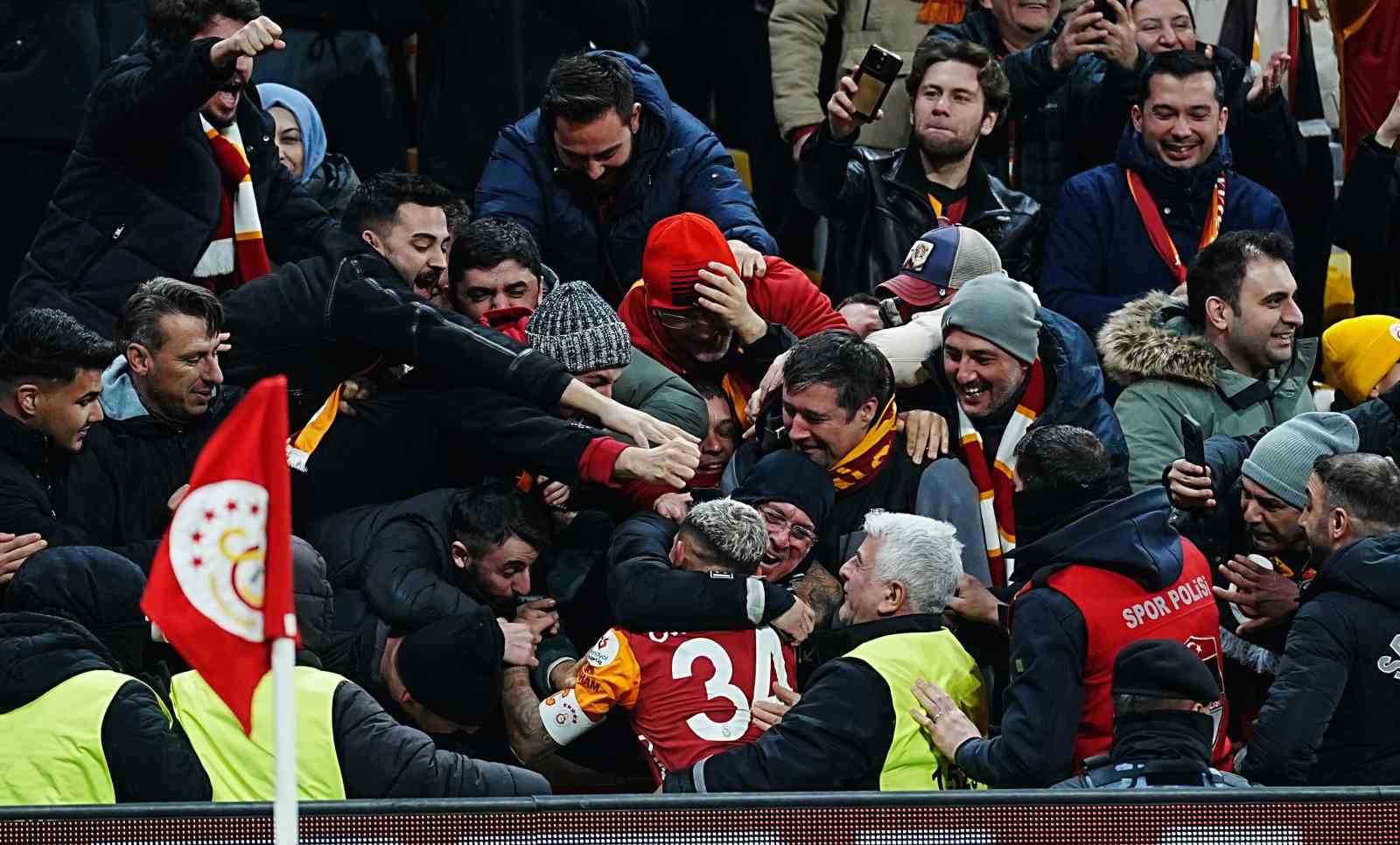 Trendyol Süper Lig: Galatasaray: 3 - Corendon Alanyaspor: 1 (Maç sonucu)
Trendyol Süper Lig: Galatasaray: 3 - Corendon Alanyaspor: 1 (Maç sonucu)