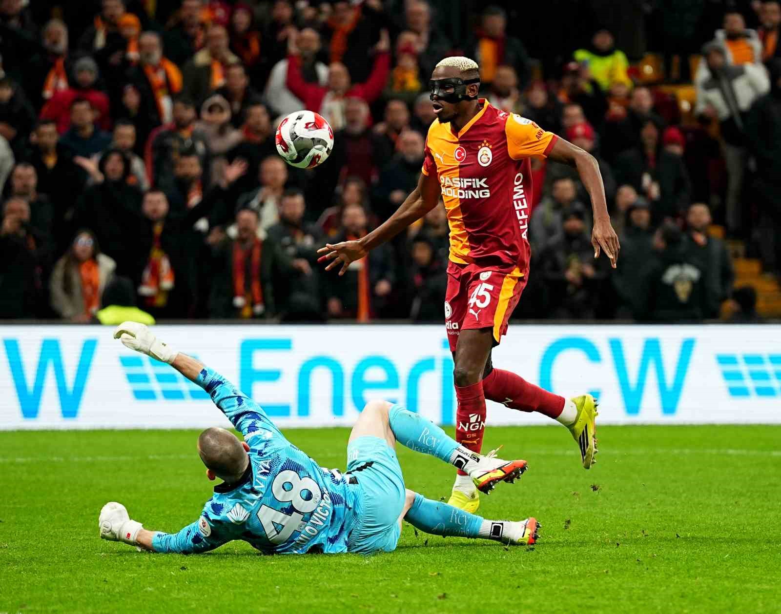 Trendyol Süper Lig: Galatasaray: 3 - Corendon Alanyaspor: 1 (Maç sonucu)
Trendyol Süper Lig: Galatasaray: 3 - Corendon Alanyaspor: 1 (Maç sonucu)