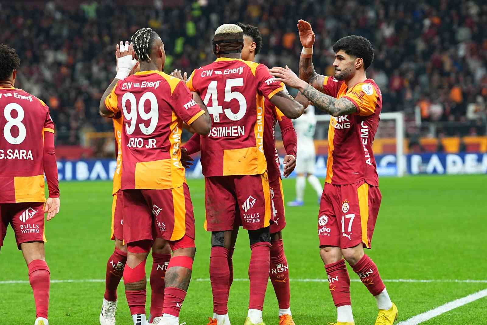 Trendyol Süper Lig: Galatasaray: 3 - Corendon Alanyaspor: 1 (Maç sonucu)
Trendyol Süper Lig: Galatasaray: 3 - Corendon Alanyaspor: 1 (Maç sonucu)