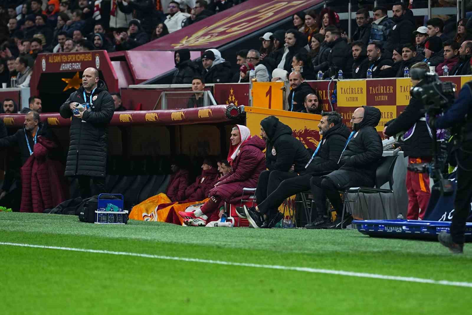 Trendyol Süper Lig: Galatasaray: 3 - Corendon Alanyaspor: 1 (Maç sonucu)
Trendyol Süper Lig: Galatasaray: 3 - Corendon Alanyaspor: 1 (Maç sonucu)