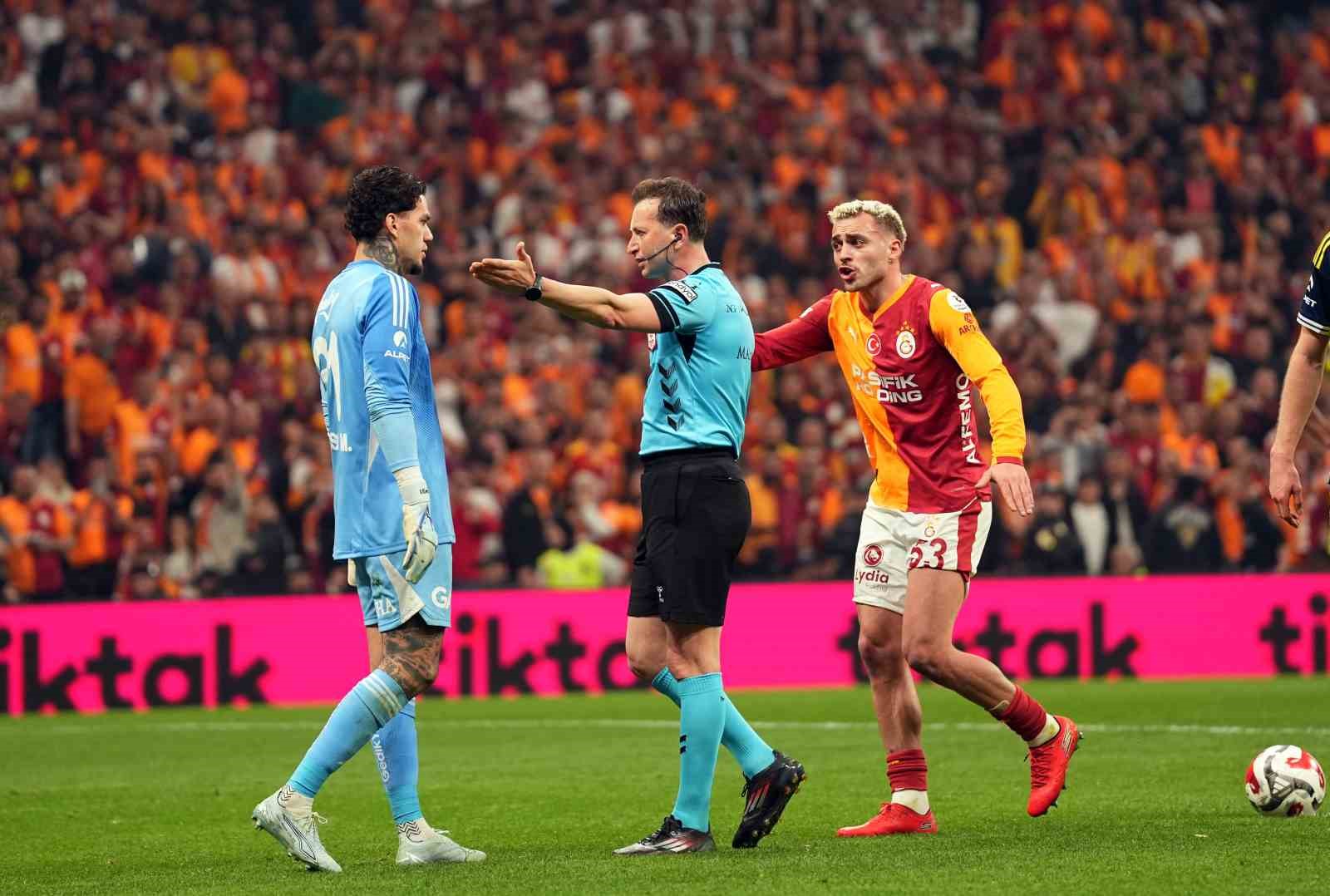 Trendyol Süper Lig: Galatasaray: 3 - Fenerbahçe: 0 (Maç sonucu)
