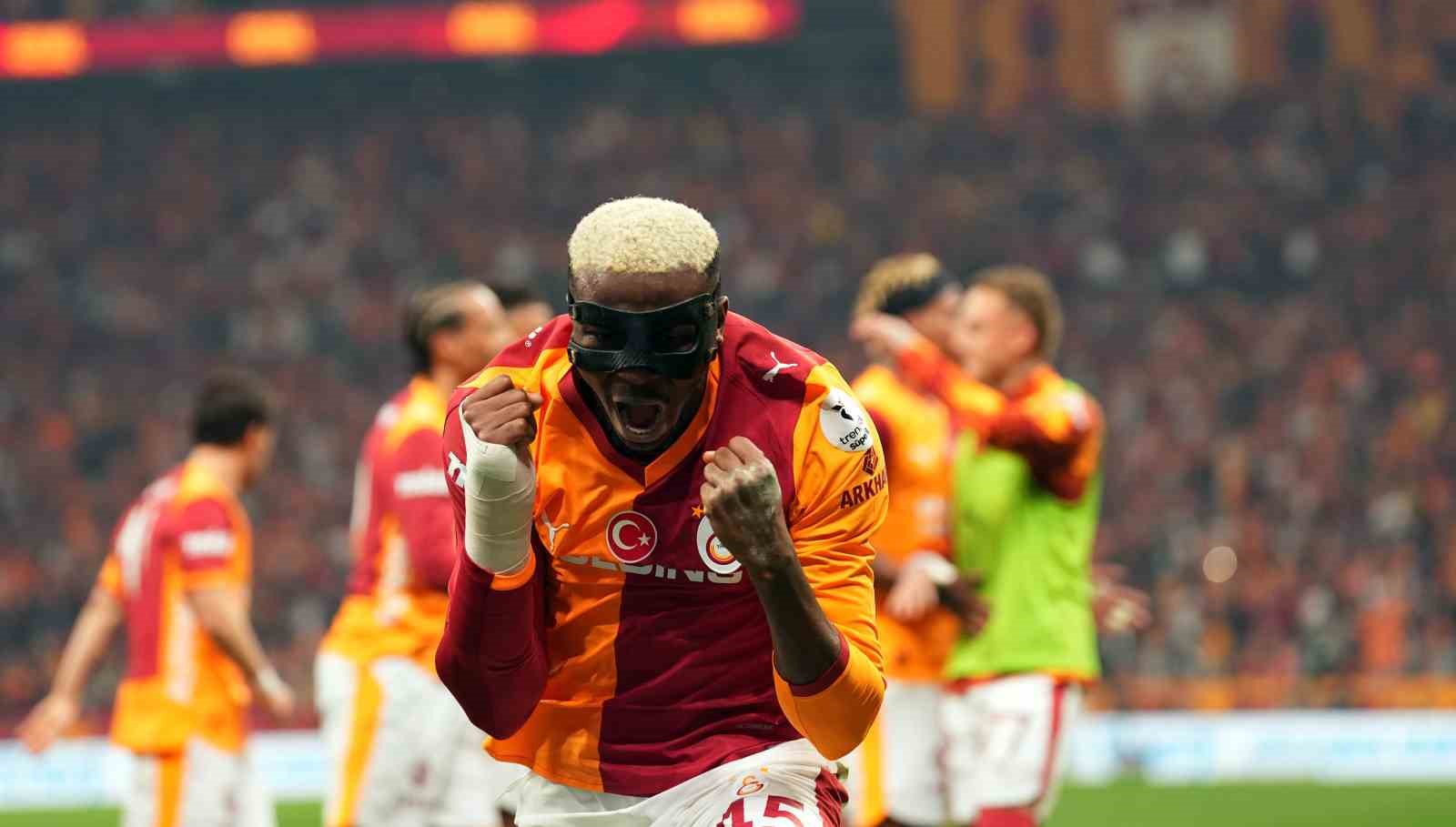 Trendyol Süper Lig: Galatasaray: 3 - Fenerbahçe: 0 (Maç sonucu)
