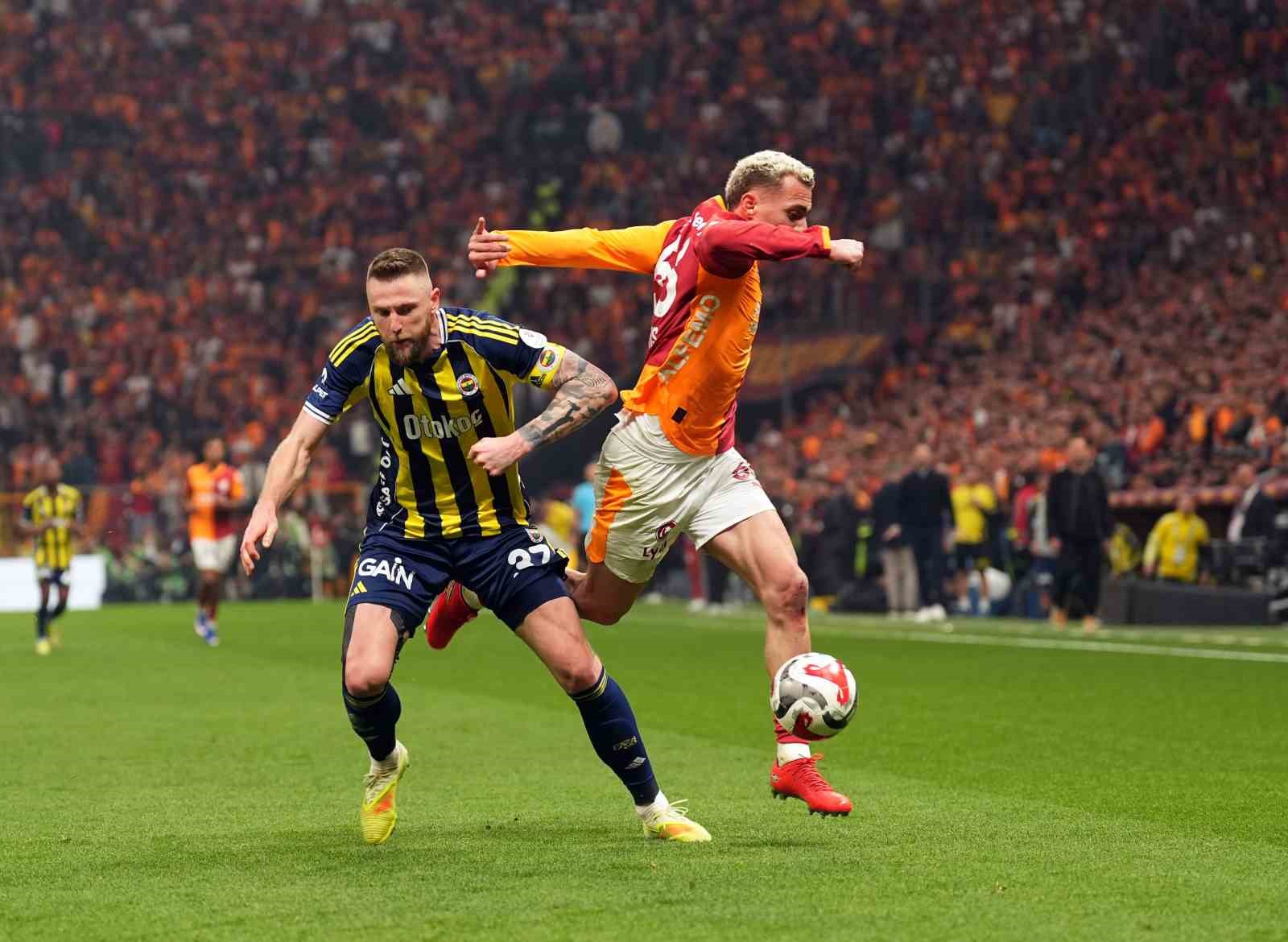 Trendyol Süper Lig: Galatasaray: 3 - Fenerbahçe: 0 (Maç sonucu)
