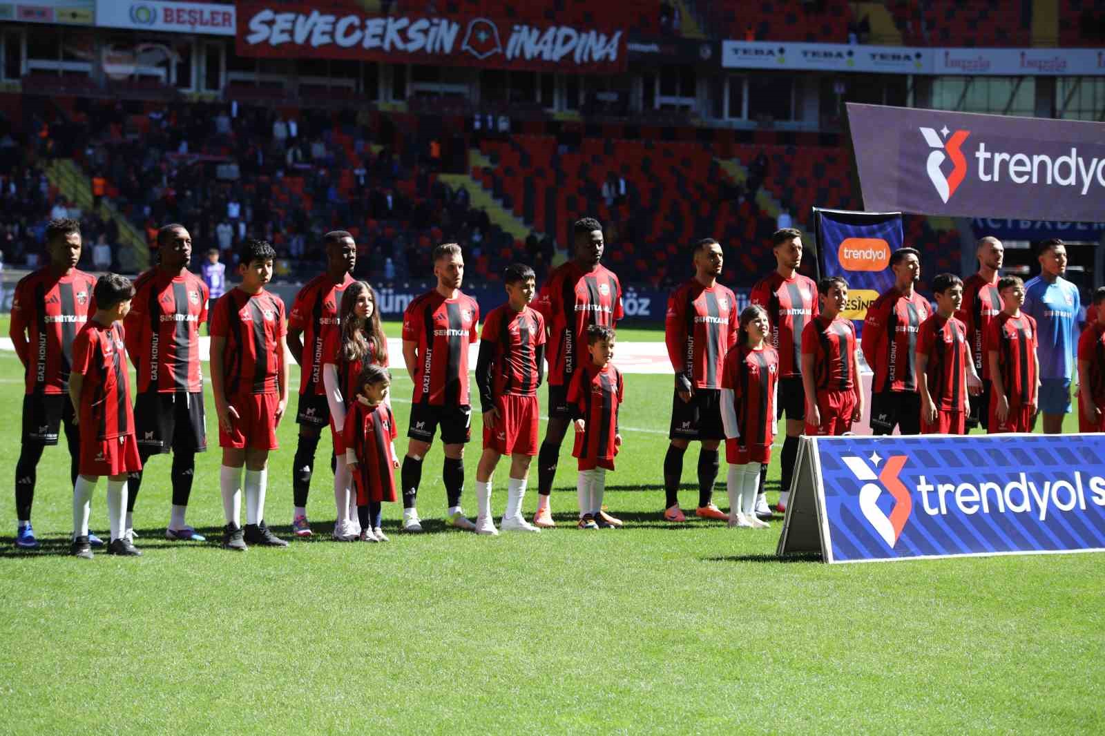 Trendyol Süper Lig: Gaziantep FK: 0 - Fatih Karagümrük: 0 (Maç devam ediyor)

