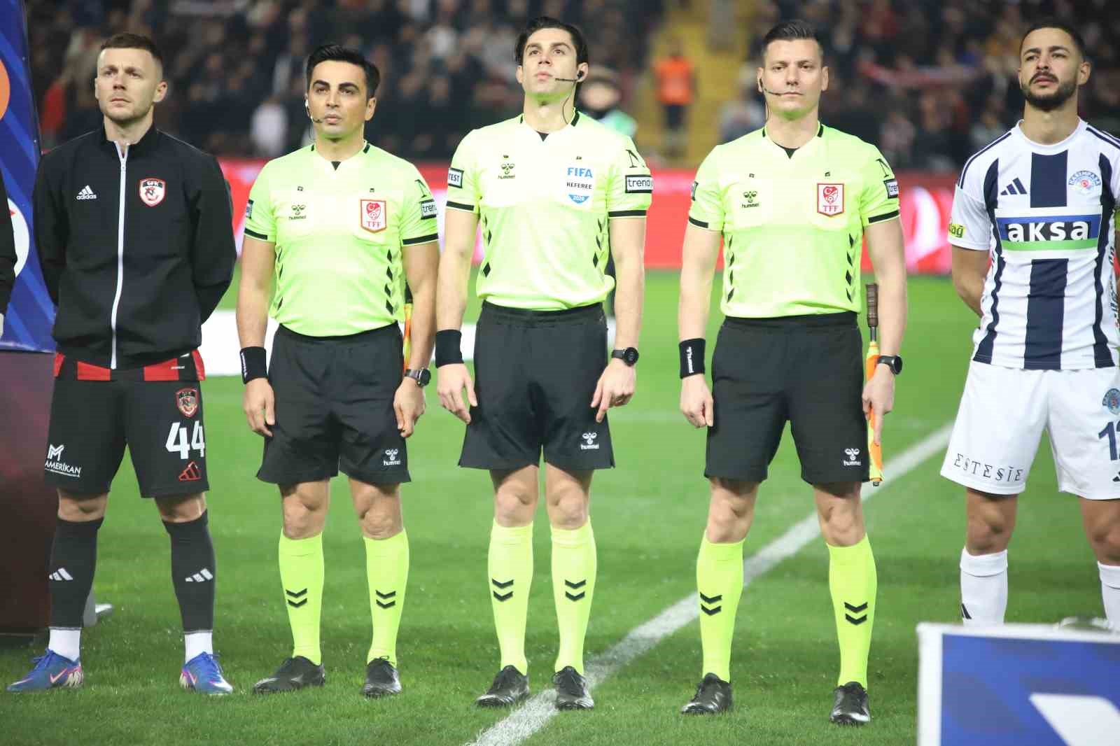 Trendyol Süper Lig: Gaziantep FK: 0 - Kasımpaşa: 0 (Maç devam ediyor)
