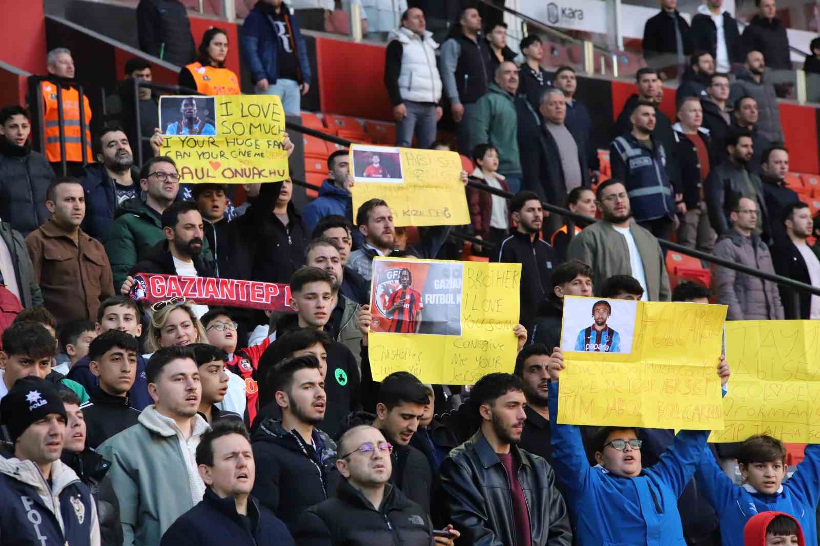 Trendyol Süper Lig: Gaziantep FK: 0 - Trabzonspor: 0 (Maç devam ediyor)
