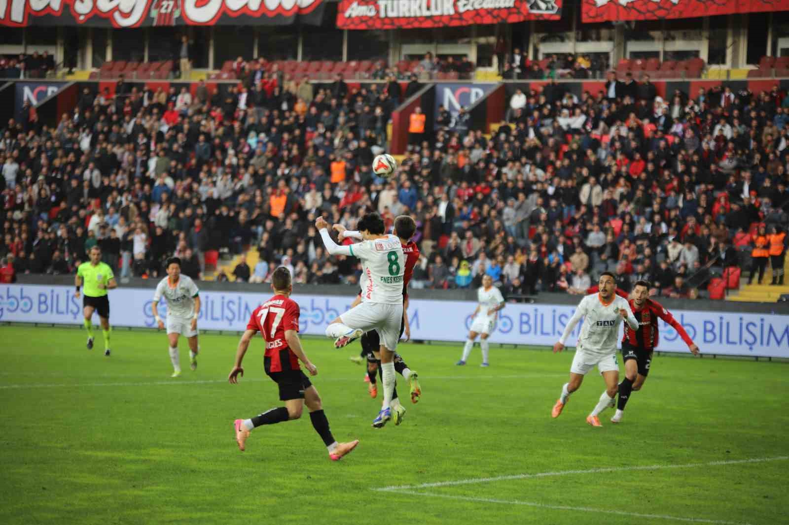 Trendyol Süper Lig: Gaziantep FK: 1 - Corendon Alanyaspor: 1 (Maç sonucu)
