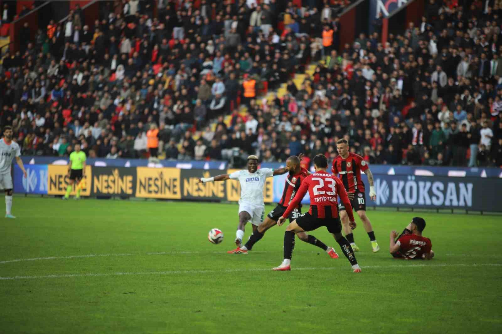 Trendyol Süper Lig: Gaziantep FK: 1 - Corendon Alanyaspor: 1 (Maç sonucu)
