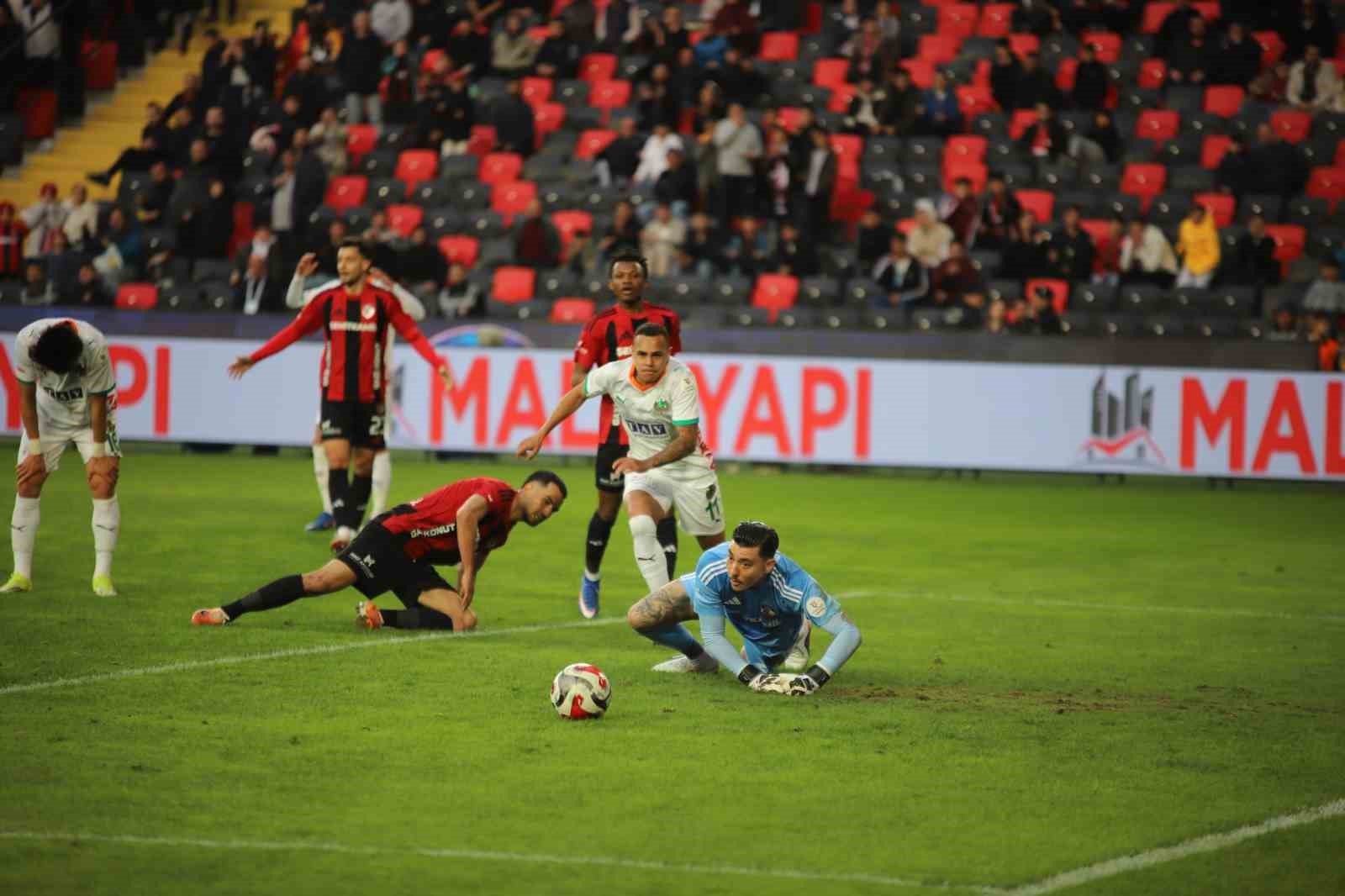 Trendyol Süper Lig: Gaziantep FK: 1 - Corendon Alanyaspor: 1 (Maç sonucu)
