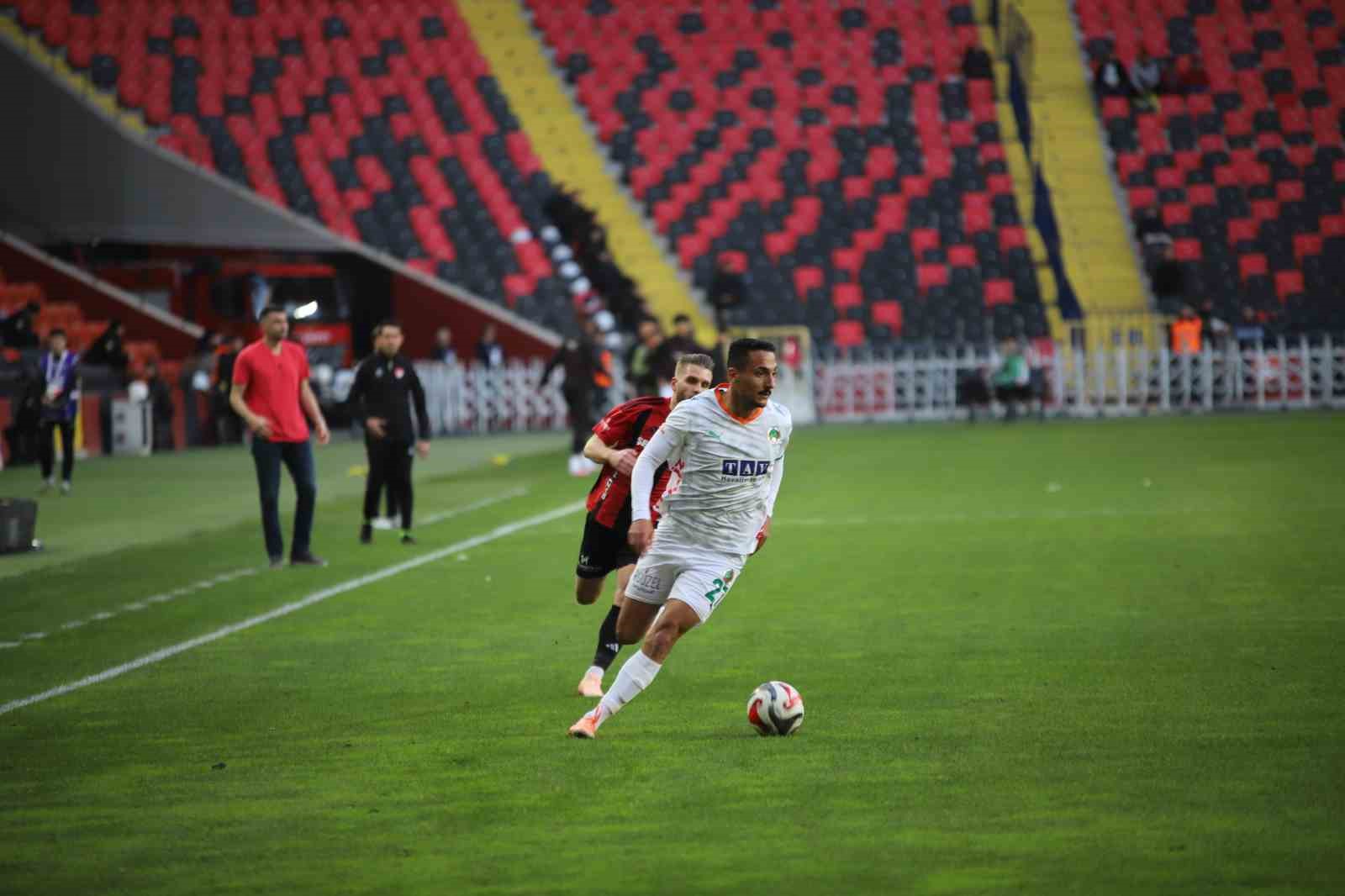Trendyol Süper Lig: Gaziantep FK: 1 - Corendon Alanyaspor: 1 (Maç sonucu)
