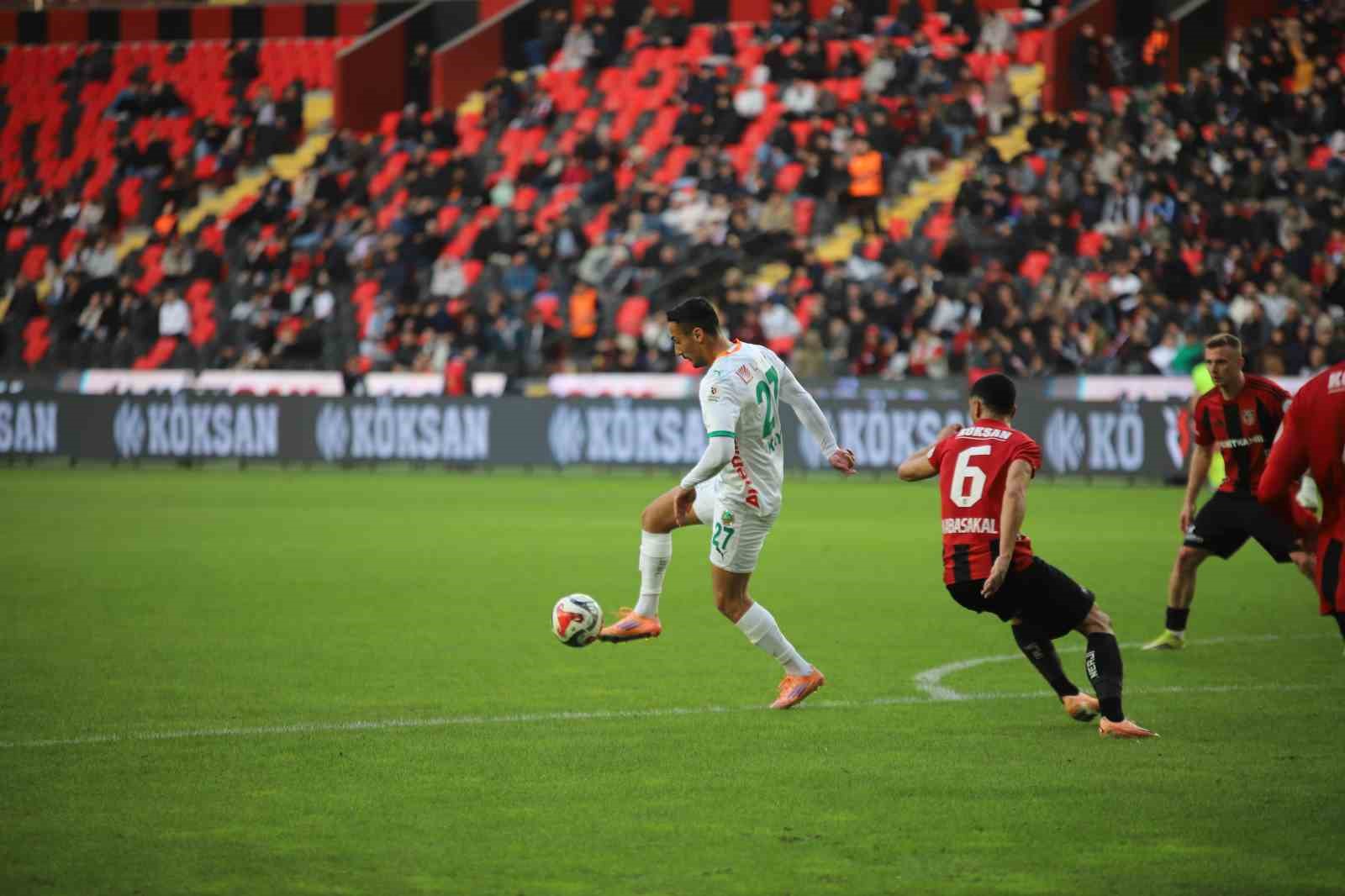 Trendyol Süper Lig: Gaziantep FK: 1 - Corendon Alanyaspor: 1 (Maç sonucu)
