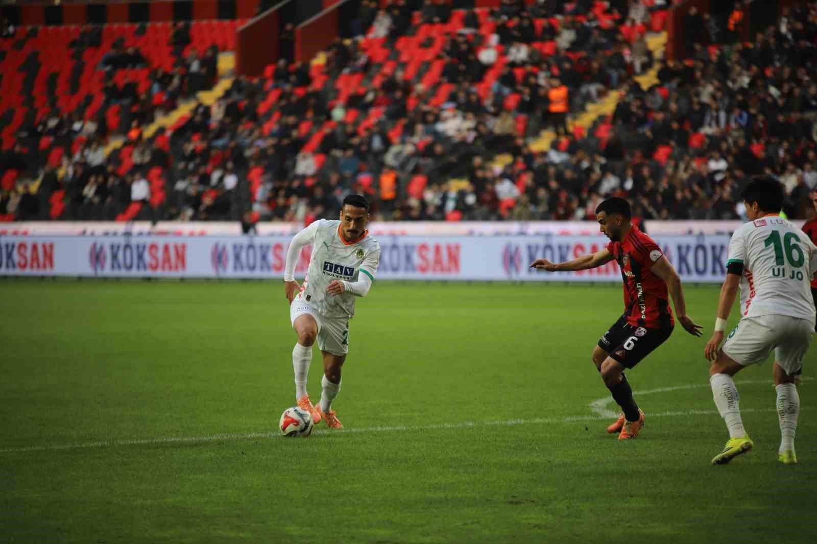 Trendyol Süper Lig: Gaziantep FK: 1 - Corendon Alanyaspor: 1 (Maç sonucu)
