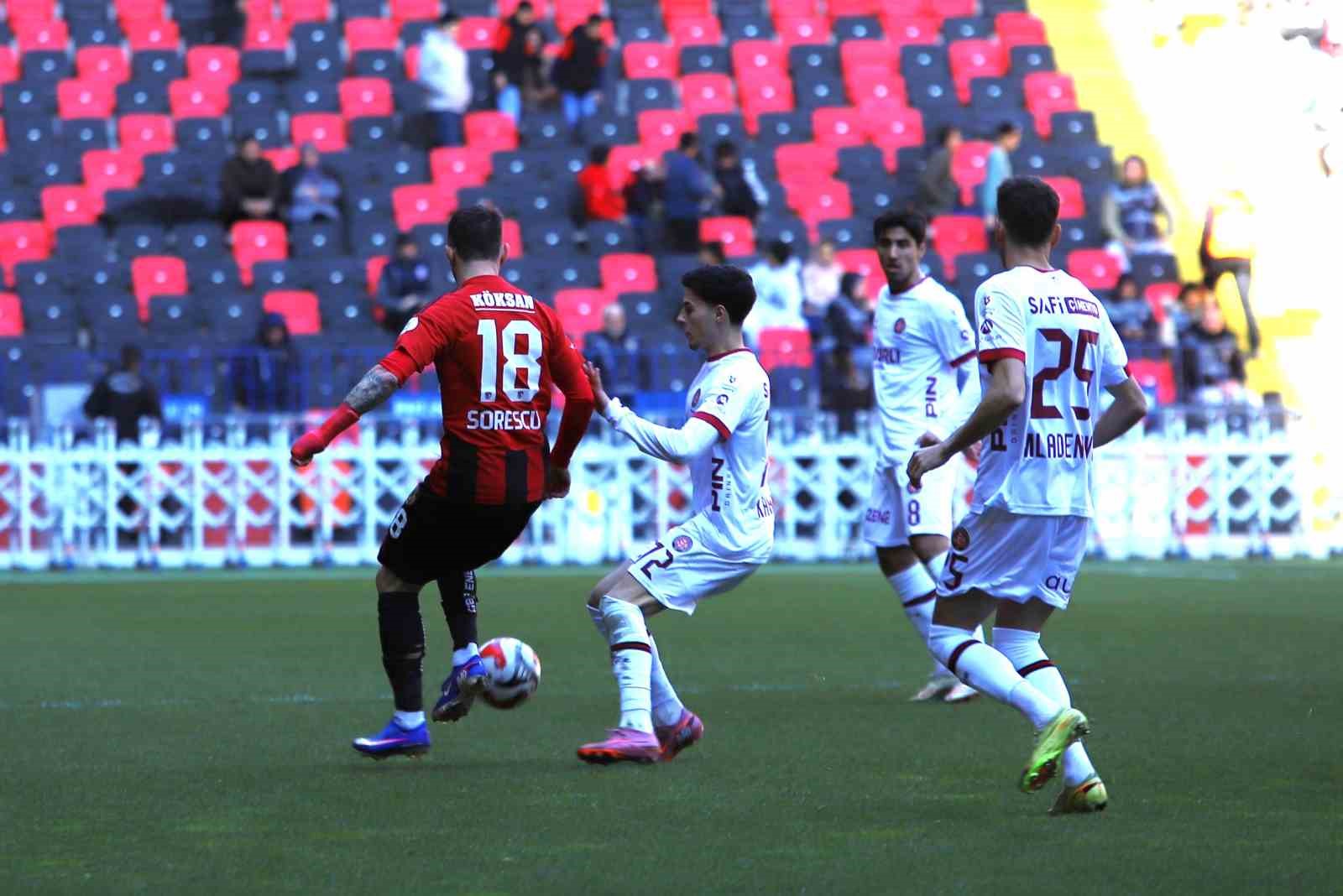 Trendyol Süper Lig: Gaziantep FK: 1 - Fatih Karagümrük: 1 (Maç sonucu)
Trendyol Süper Lig: Gaziantep FK: 1 - Fatih Karagümrük: 1 (Maç sonucu)