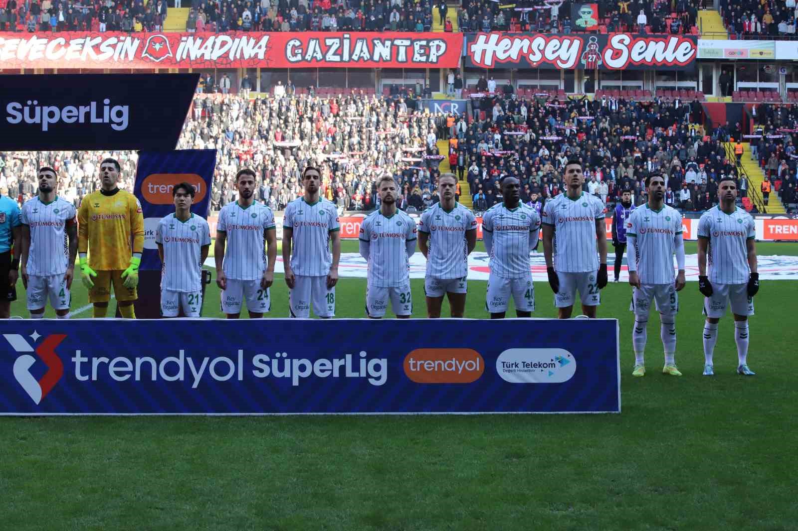 Trendyol Süper Lig: Gaziantep FK: 1 - Konyaspor: 0 (İlk yarı)
