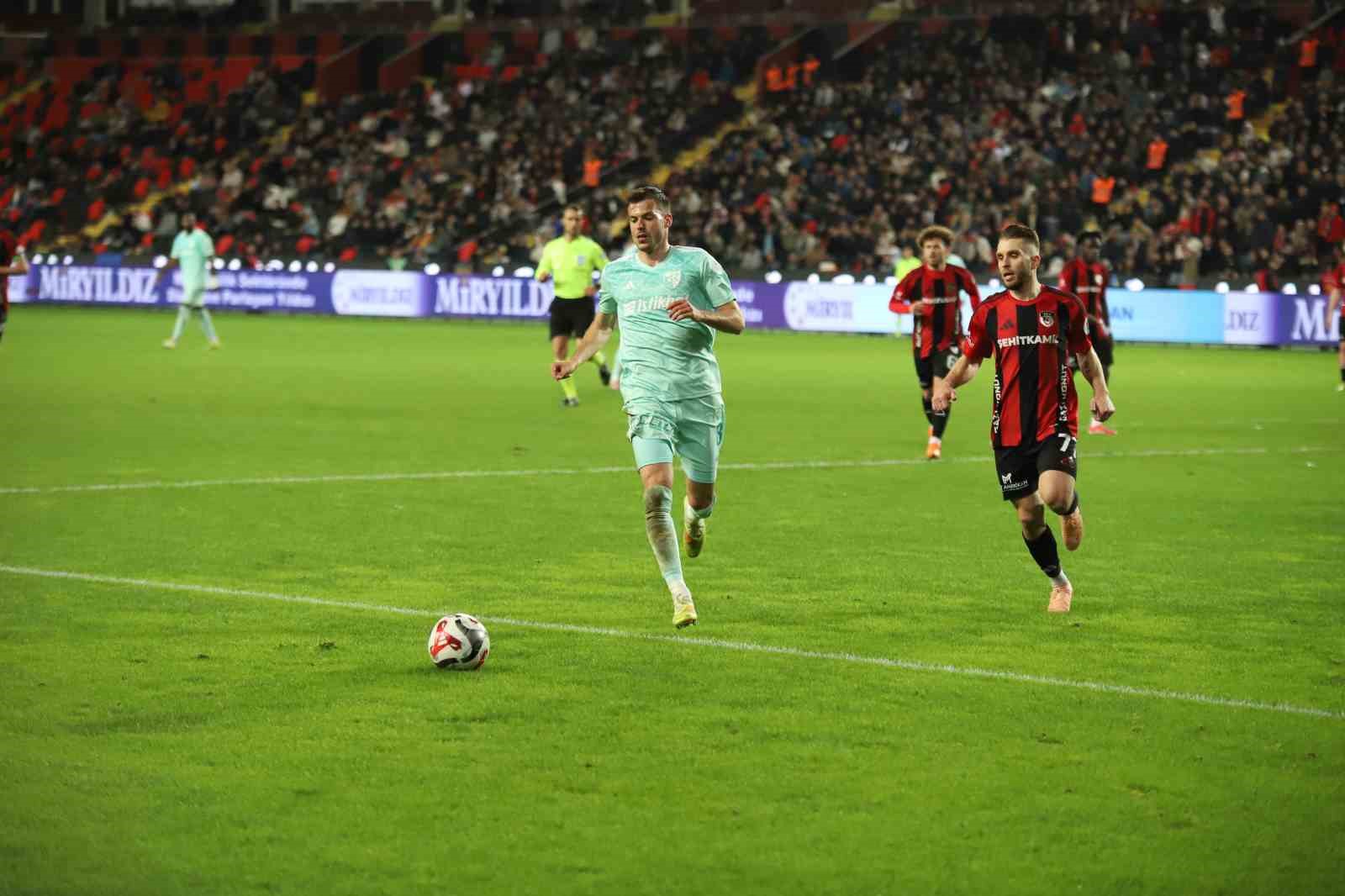 Trendyol Süper Lig: Gaziantep FK: 3 - Kayserispor: 0 (Maç sonucu)
