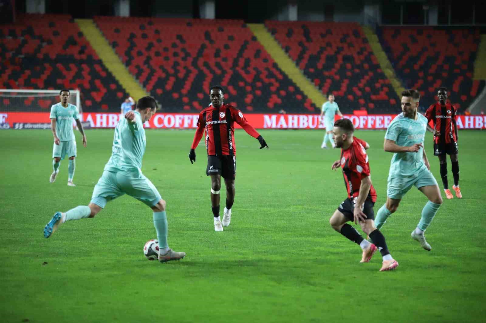 Trendyol Süper Lig: Gaziantep FK: 3 - Kayserispor: 0 (Maç sonucu)
