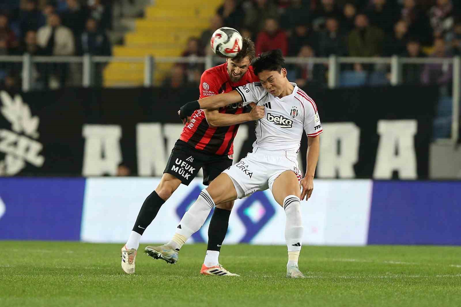 Trendyol Süper Lig: Gençlerbirliği: 0 - Beşiktaş: 2 (Maç sonucu)
Trendyol Süper Lig: Gençlerbirliği: 0 - Beşiktaş: 2 (Maç sonucu)