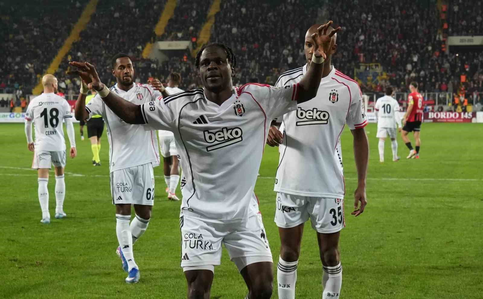 Trendyol Süper Lig: Gençlerbirliği: 0 - Beşiktaş: 2 (Maç sonucu)
Trendyol Süper Lig: Gençlerbirliği: 0 - Beşiktaş: 2 (Maç sonucu)