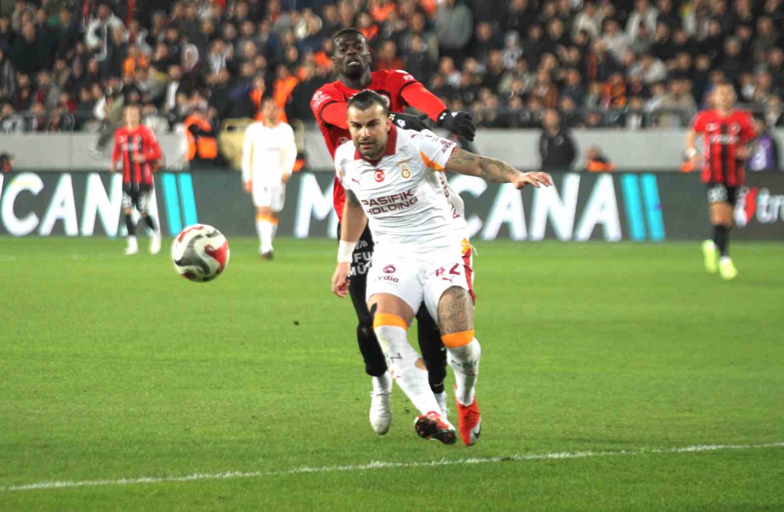 Trendyol Süper Lig: Gençlerbirliği: 1 - Galatasaray: 2 (Maç sonucu)
