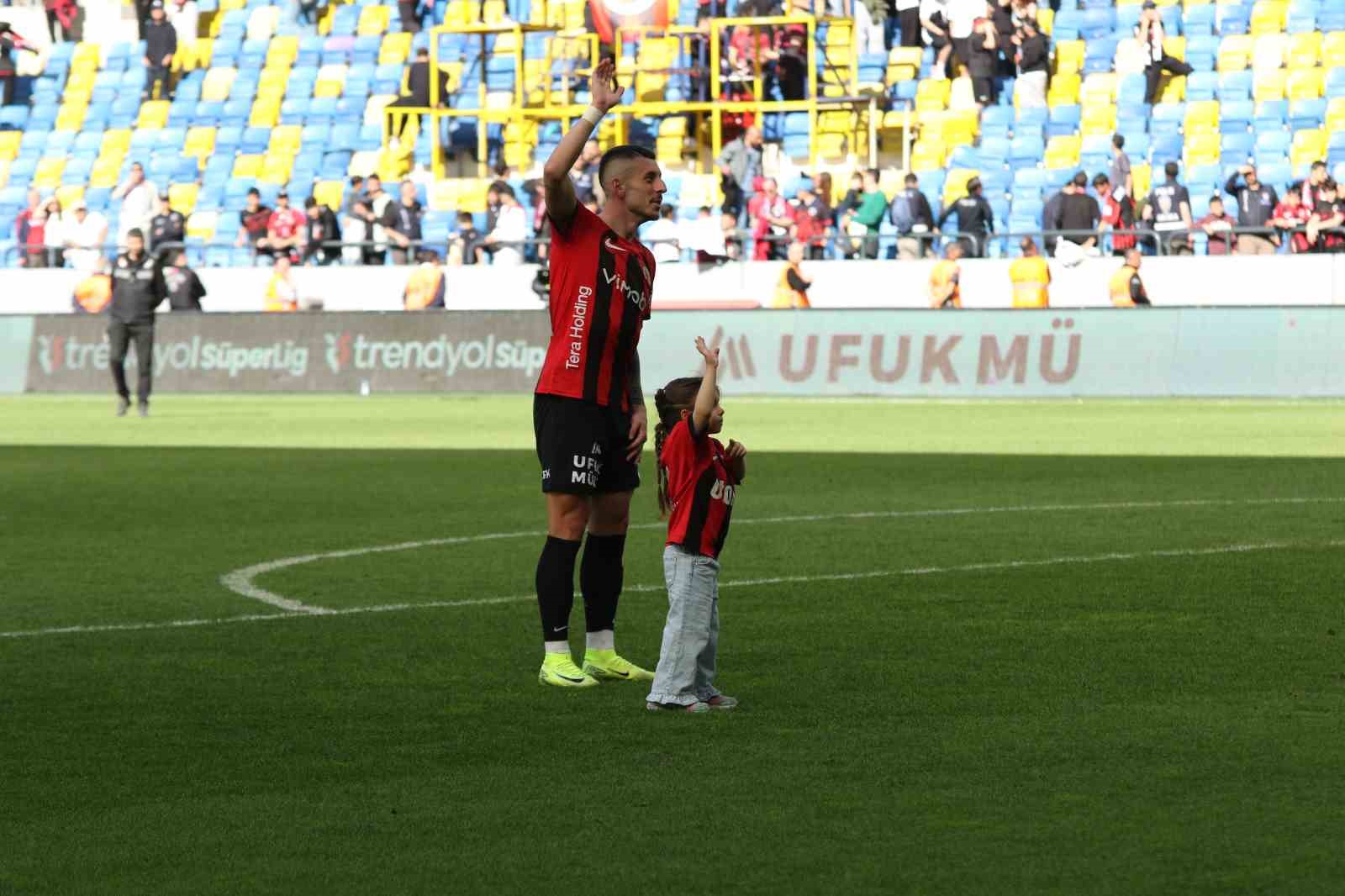 Trendyol Süper Lig: Gençlerbirliği: 1 - Kocaelispor: 0 (Maç sonucu)

