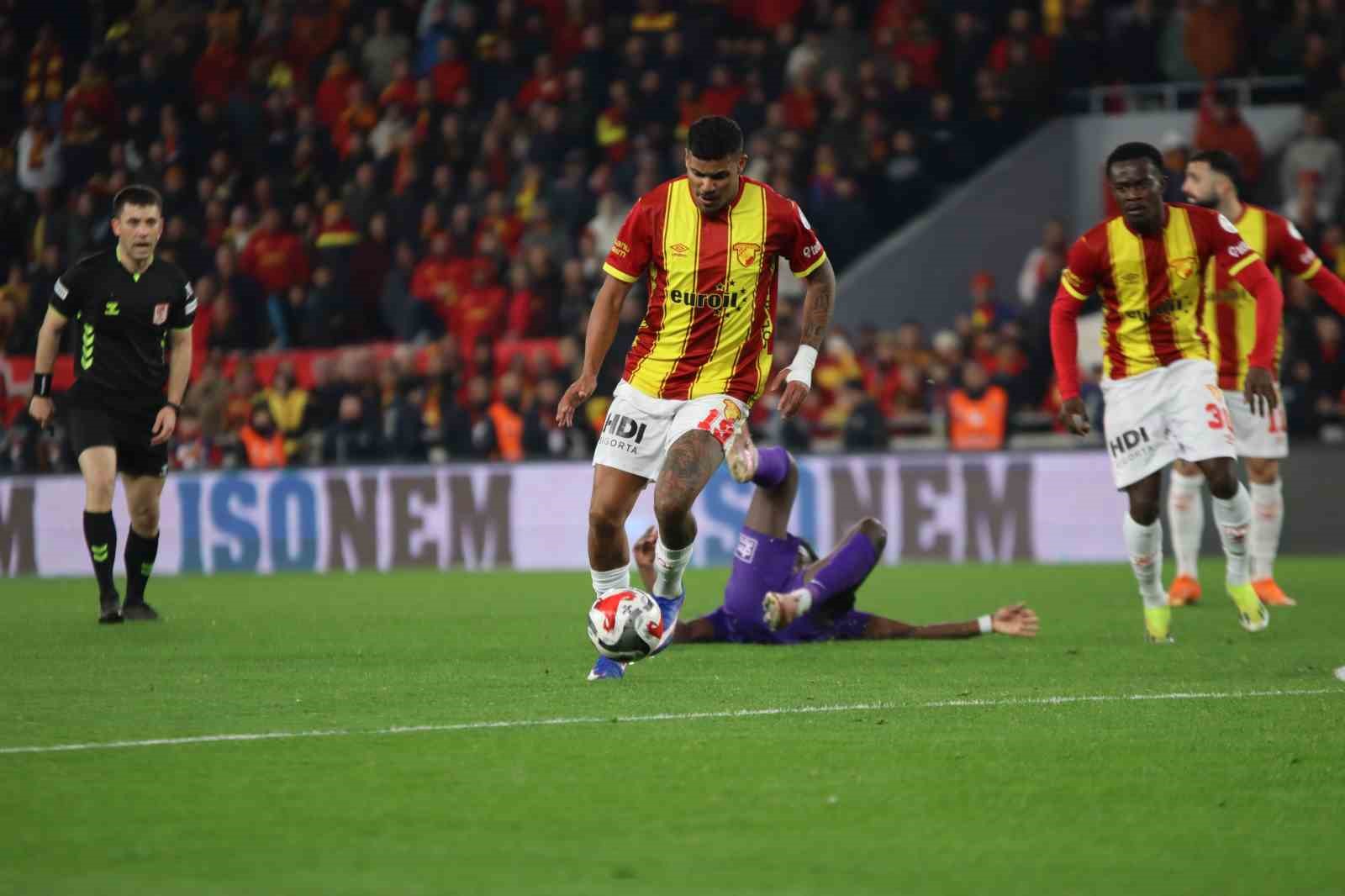 Trendyol Süper Lig: Göztepe: 0 - Eyüpspor: 0 (Maç sonucu)

