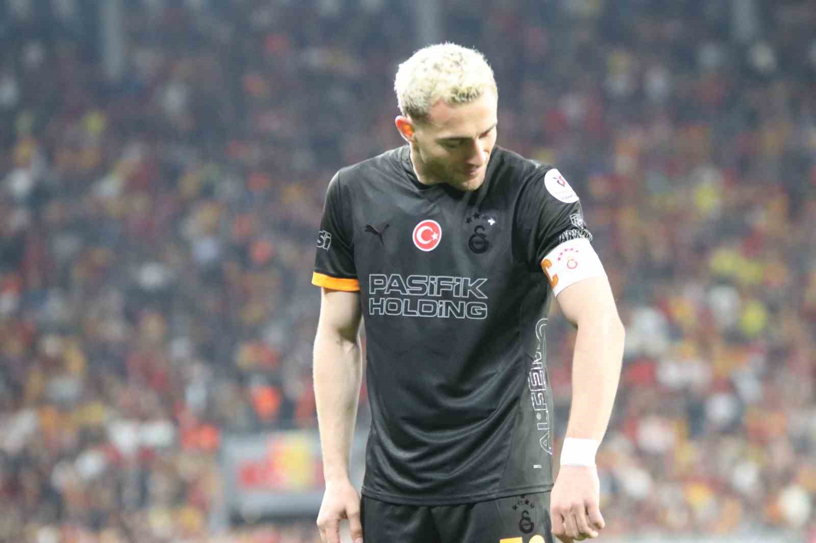 Trendyol Süper Lig: Göztepe: 0 - Galatasaray: 1 (Maç devam ediyor)
