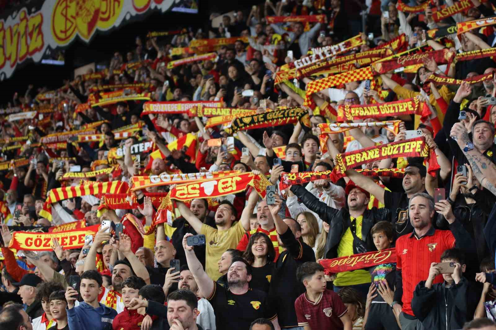 Trendyol Süper Lig: Göztepe: 0 - Galatasaray: 1 (Maç devam ediyor)
