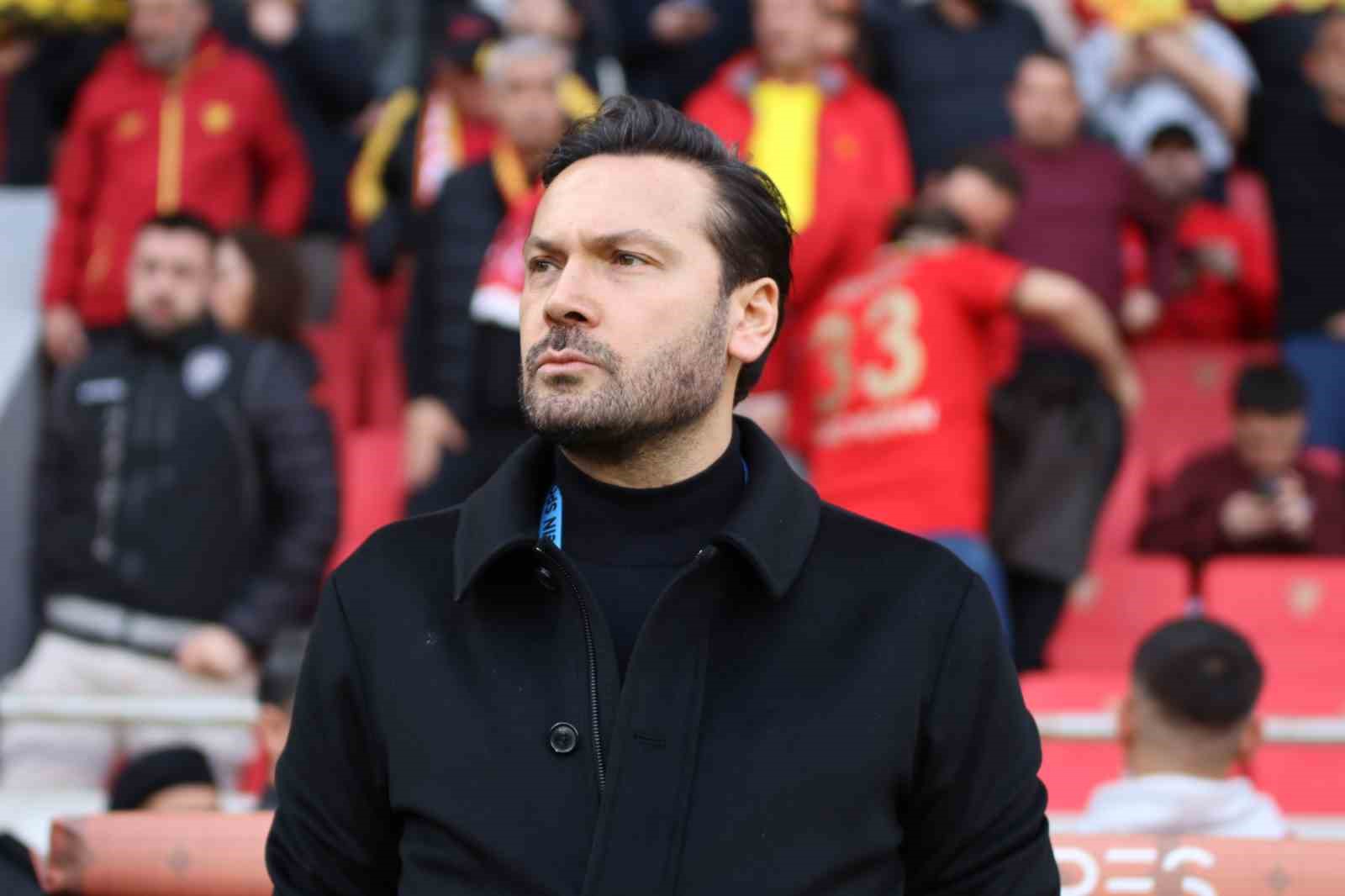 Trendyol Süper Lig: Göztepe: 0 - Kayserispor: 0 (İlk yarı)
Trendyol Süper Lig: Göztepe: 0 - Kayserispor: 0 (İlk yarı)