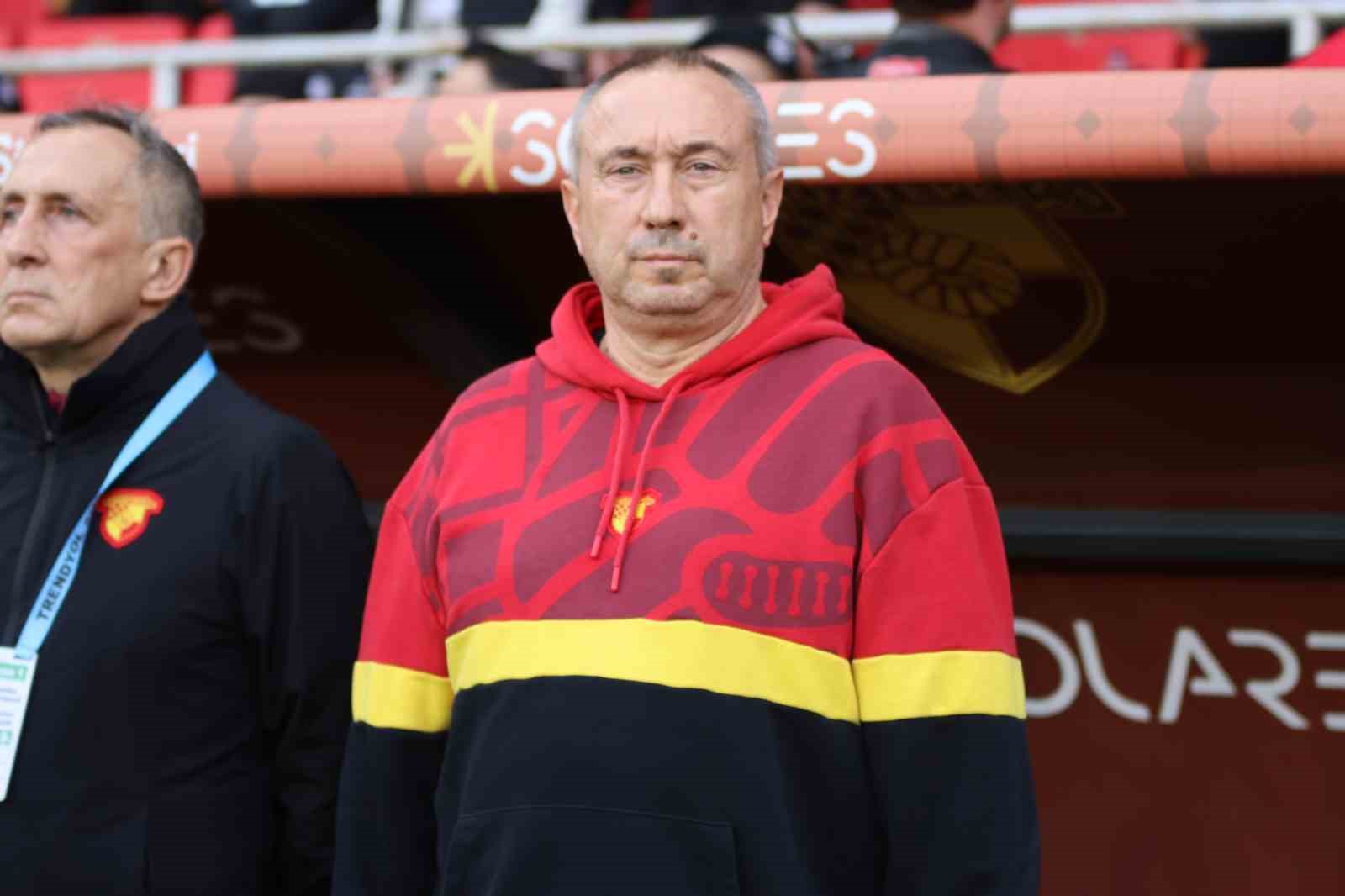 Trendyol Süper Lig: Göztepe: 0 - Kayserispor: 0 (İlk yarı)
Trendyol Süper Lig: Göztepe: 0 - Kayserispor: 0 (İlk yarı)