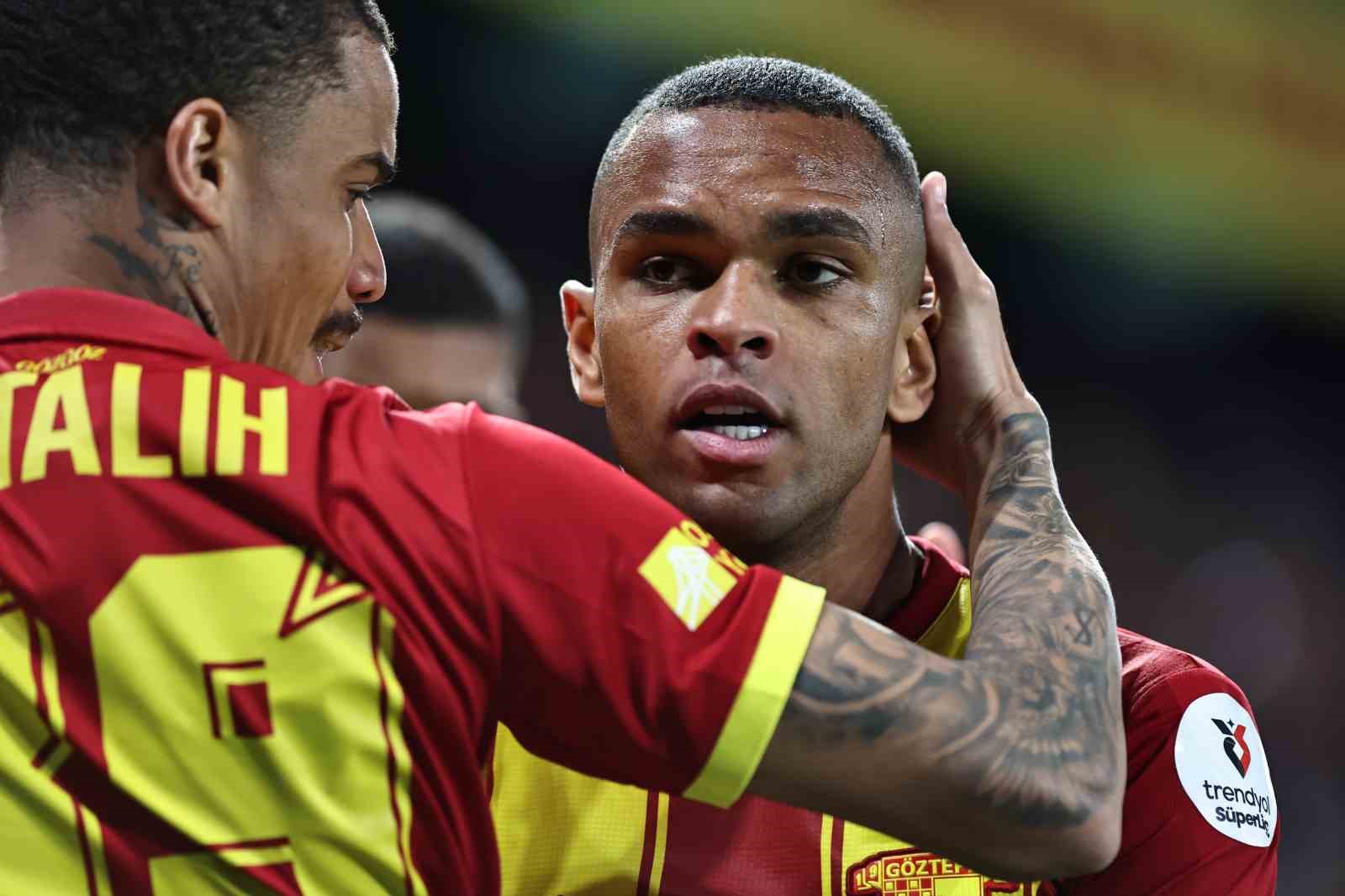 Trendyol Süper Lig: Göztepe: 1 - Galatasaray: 3 (Maç sonucu)
Trendyol Süper Lig: Göztepe: 1 - Galatasaray: 3 (Maç sonucu)