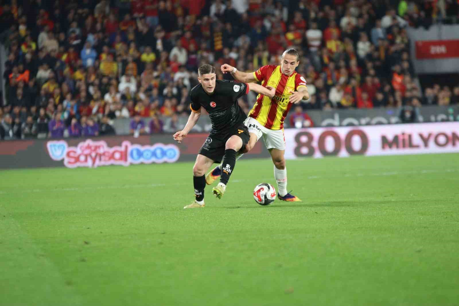 Trendyol Süper Lig: Göztepe: 1 - Galatasaray: 3 (Maç sonucu)
Trendyol Süper Lig: Göztepe: 1 - Galatasaray: 3 (Maç sonucu)