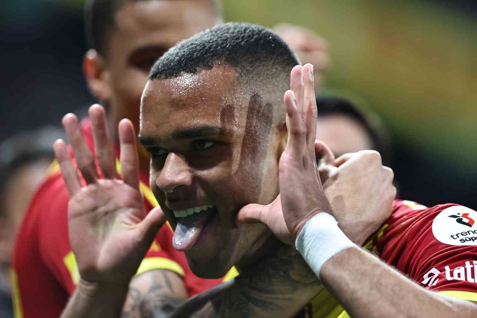 Trendyol Süper Lig: Göztepe: 1 - Galatasaray: 3 (Maç sonucu)
Trendyol Süper Lig: Göztepe: 1 - Galatasaray: 3 (Maç sonucu)