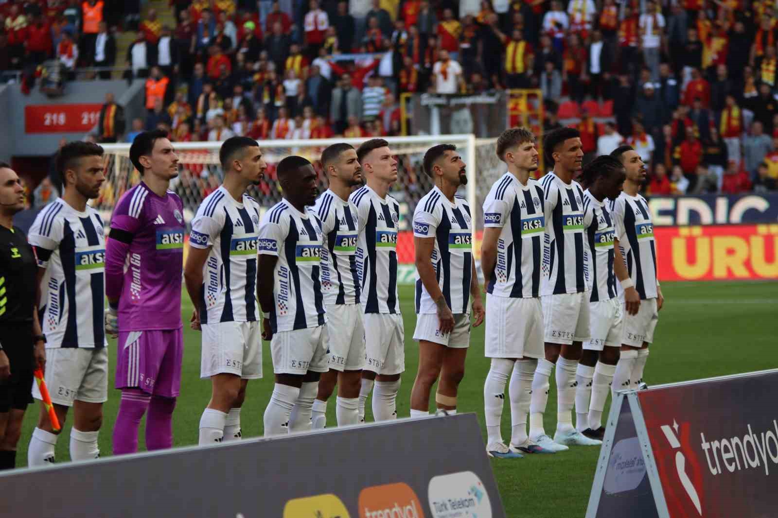 Trendyol Süper Lig: Göztepe: 1 - Kasımpaşa: 1 (İlk Yarı)
