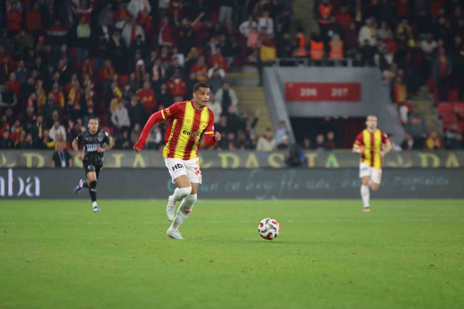 Trendyol Süper Lig: Göztepe: 2 - Alanyaspor: 2 (Maç sonucu)
